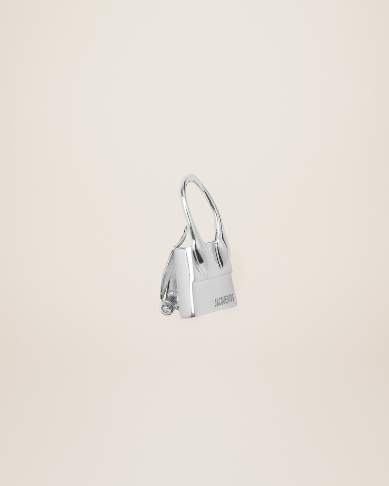 JACQUEMUS Le Chiquitou outlook