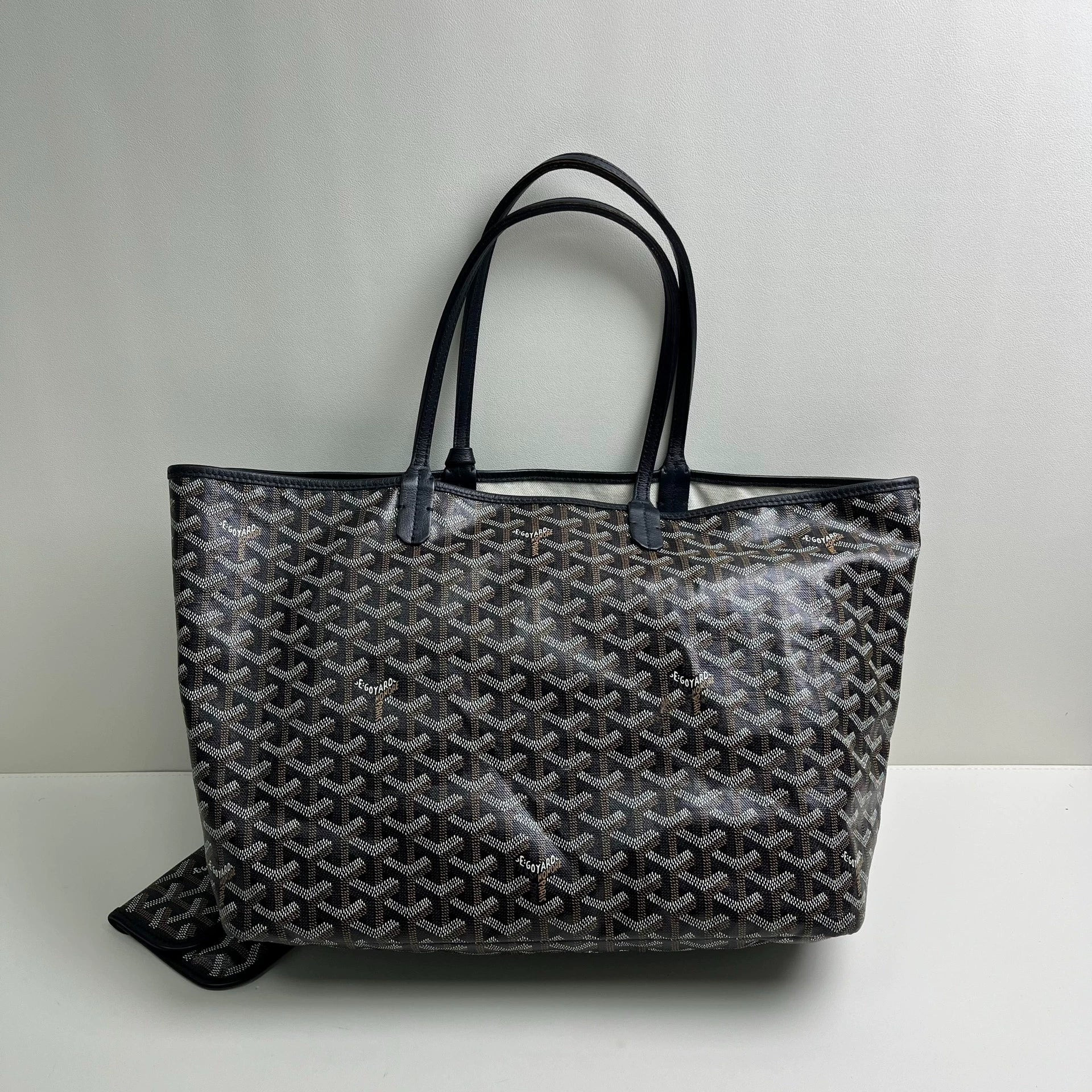 goyard tote - Goyard Tote Women Pre-Loved Bag Very Good Condition - 2