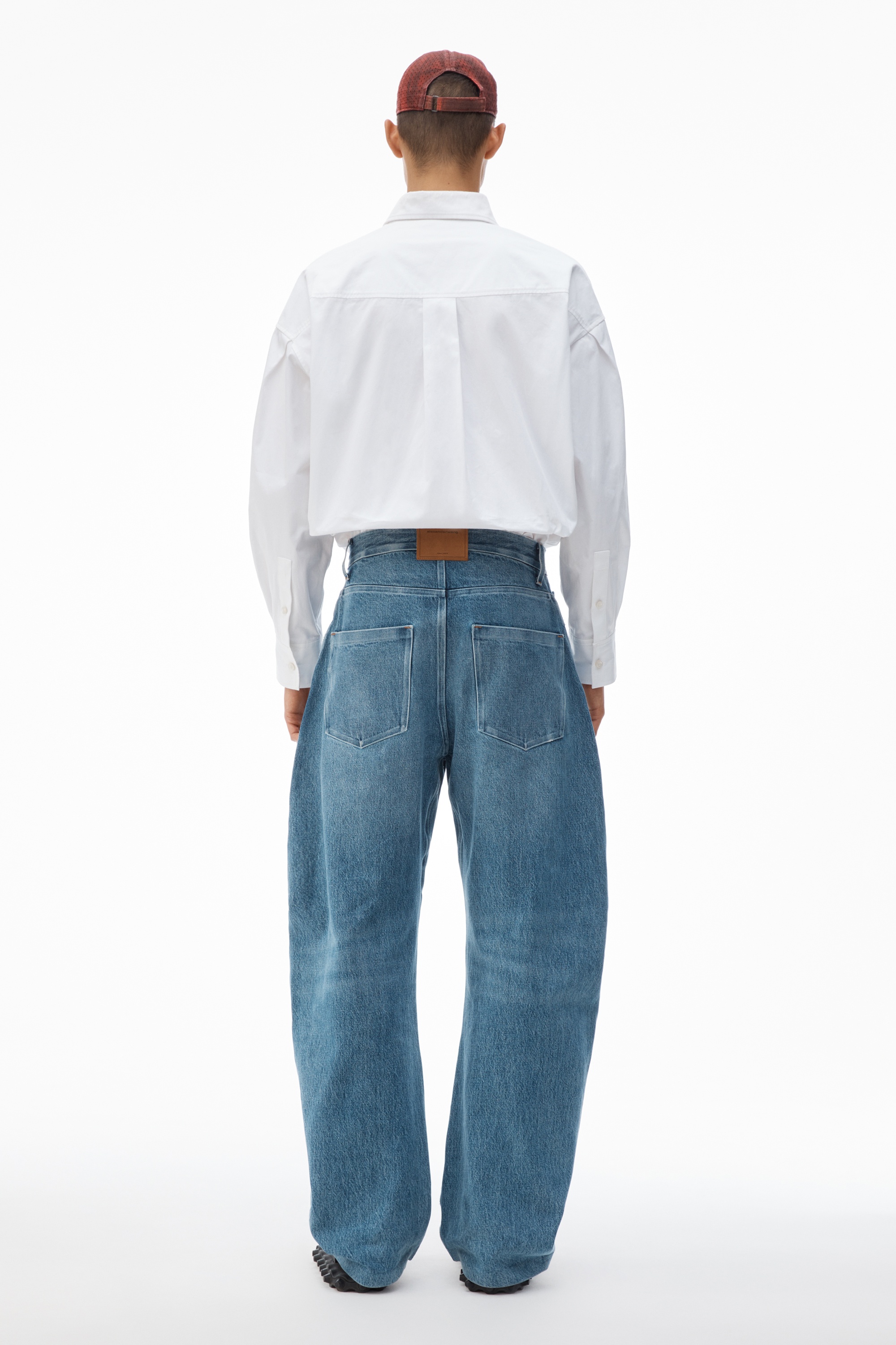 Rounded Denim Jeans with Bonded Seams - 4