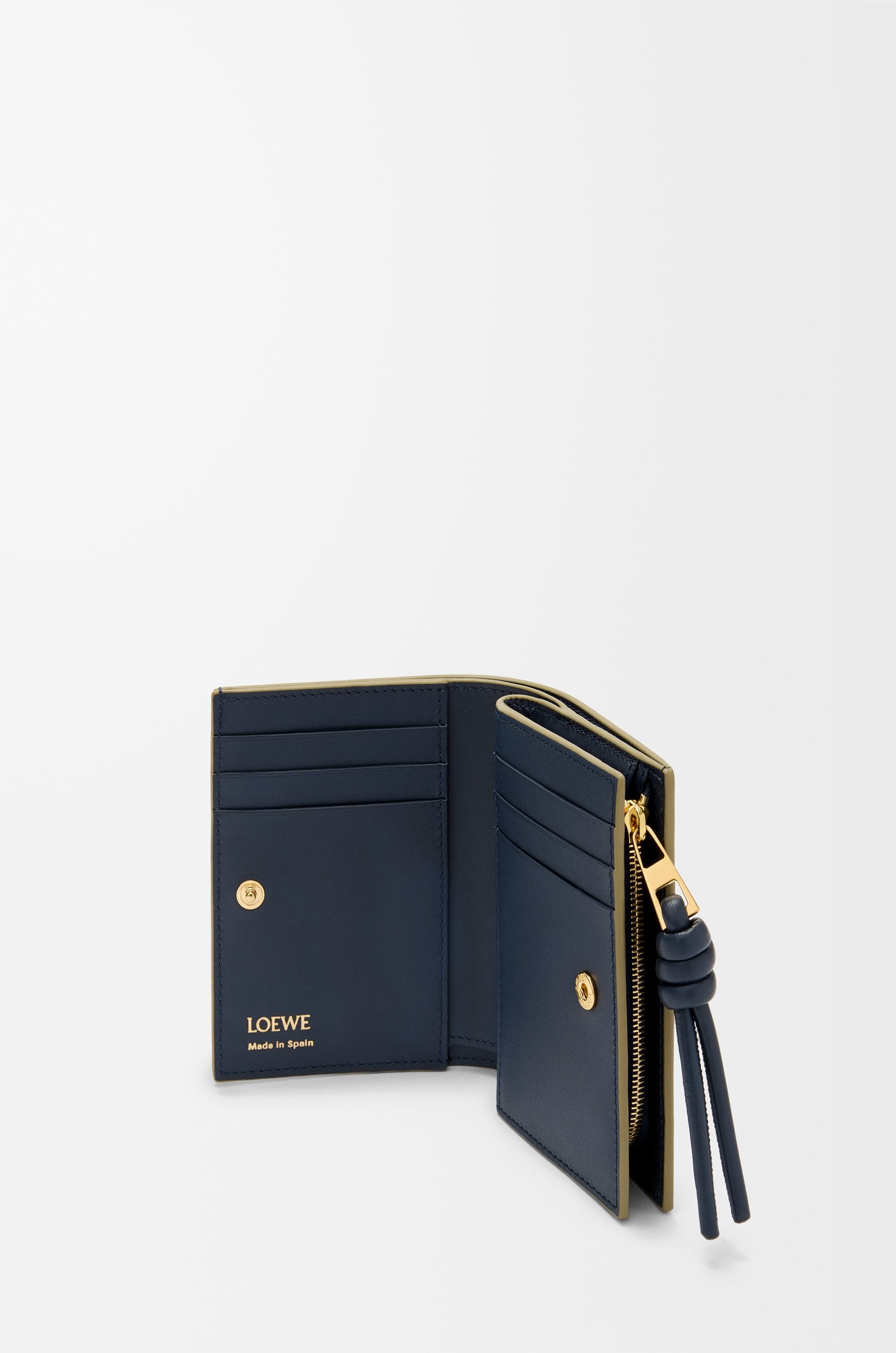 Knot compact wallet in shiny nappa calfskin - 3
