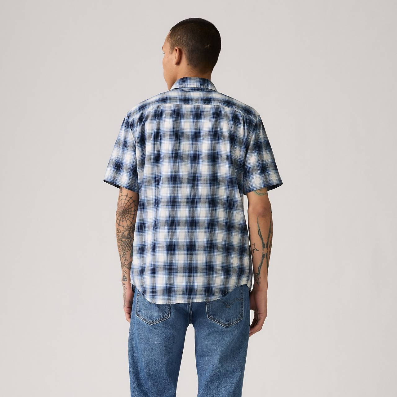 SHORT-SLEEVE CLASSIC STANDARD FIT SHIRT - 4
