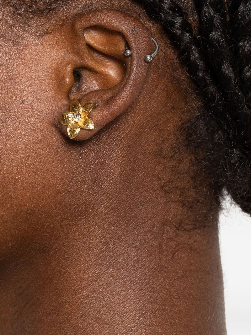 flower-shaped crystal earrings 3