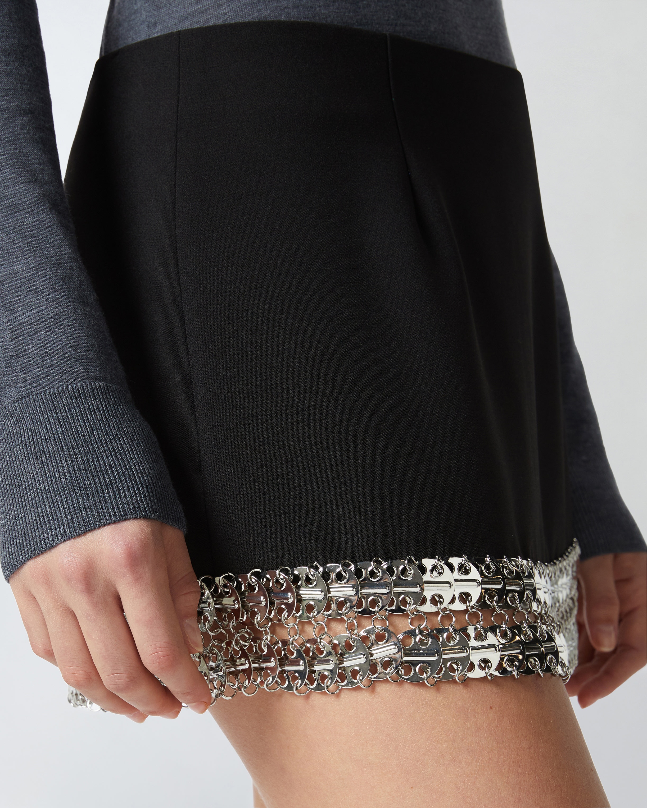 CREPE MINI SKIRT WITH METALLIC EMBROIDERY AT THE BOTTOM - 5
