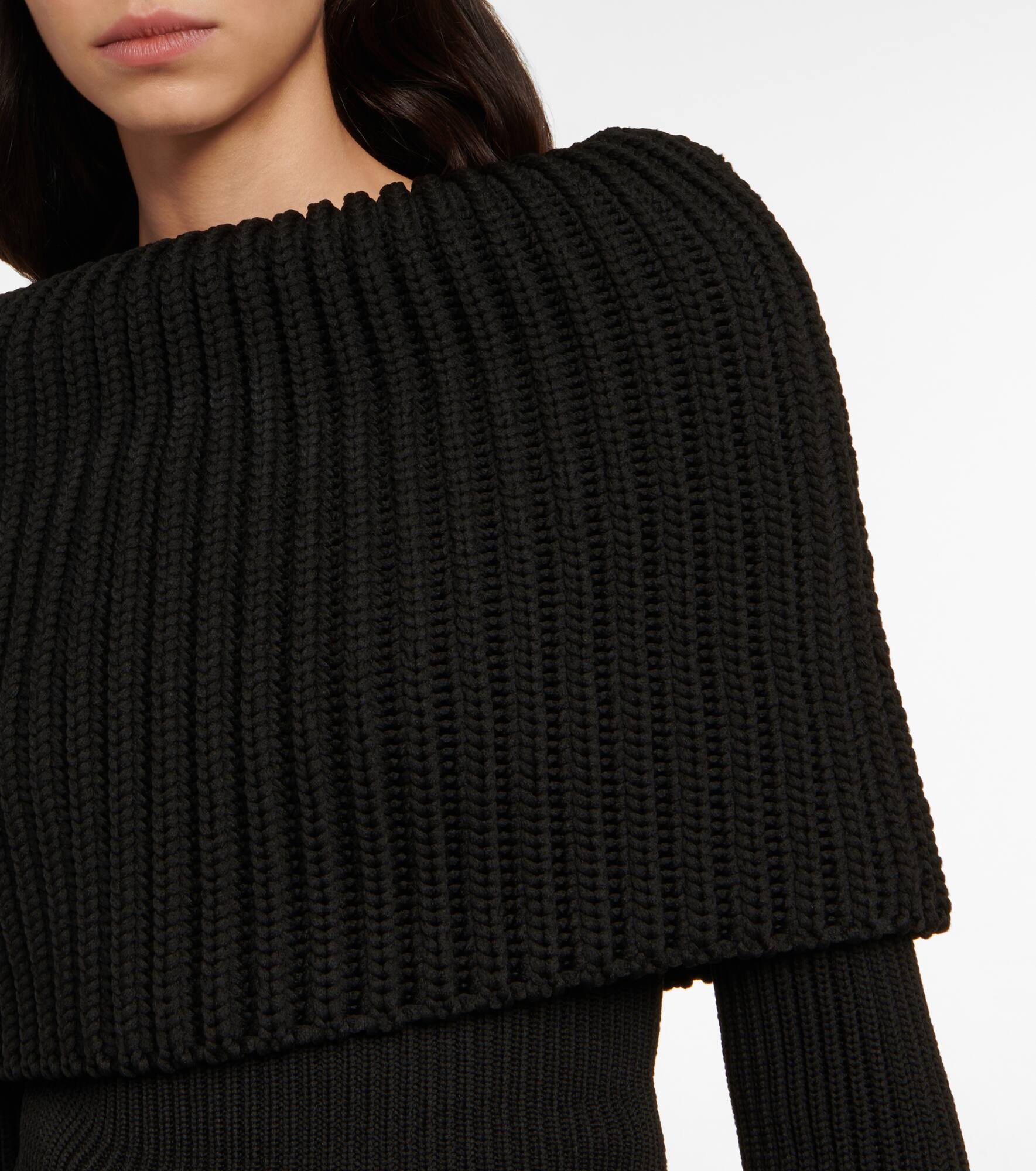 Ribbed-knit off-shoulder sweater - 4