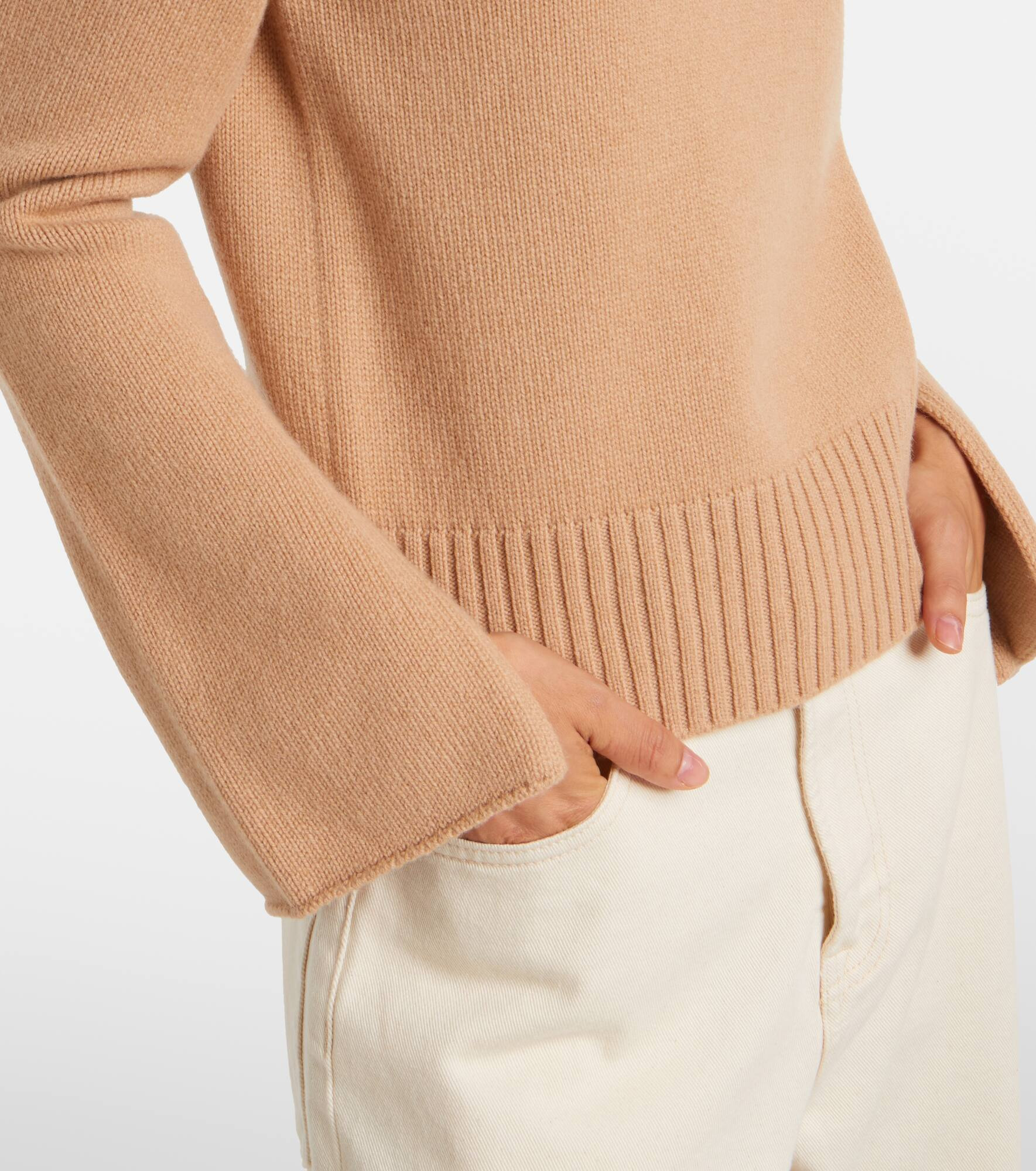 Cutout wool and cashmere sweater - 5