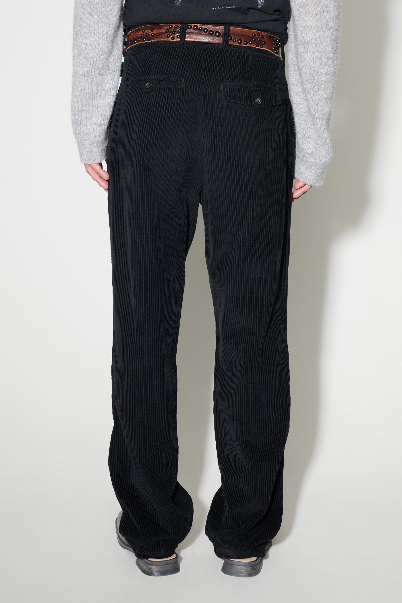 Chino 22 Black Corduroy - 6