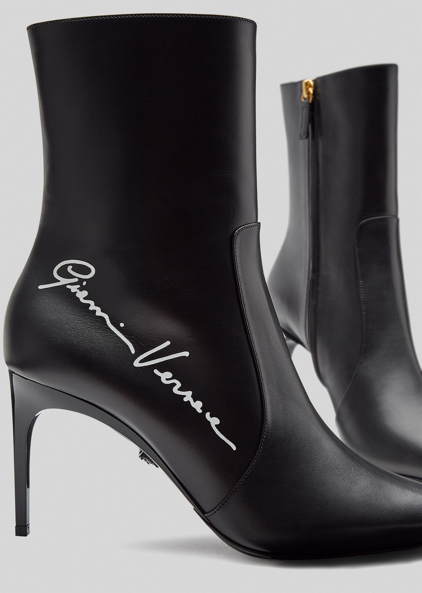 GV Signature Ankle Boots - 5