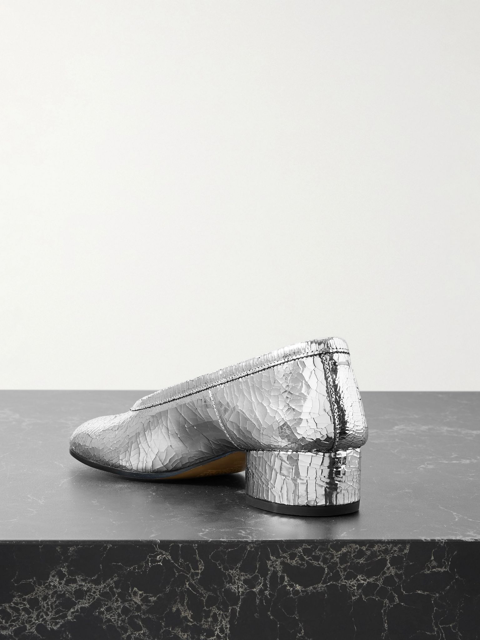 Tabi Ballerina split-toe metallic cracked-leather pumps Silver - 3