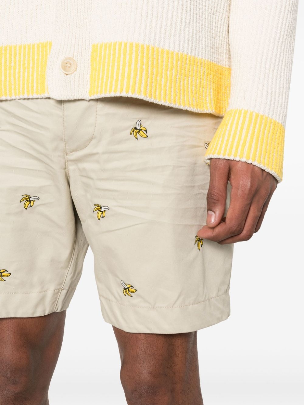 banana-embroidered Bermuda shorts - 5
