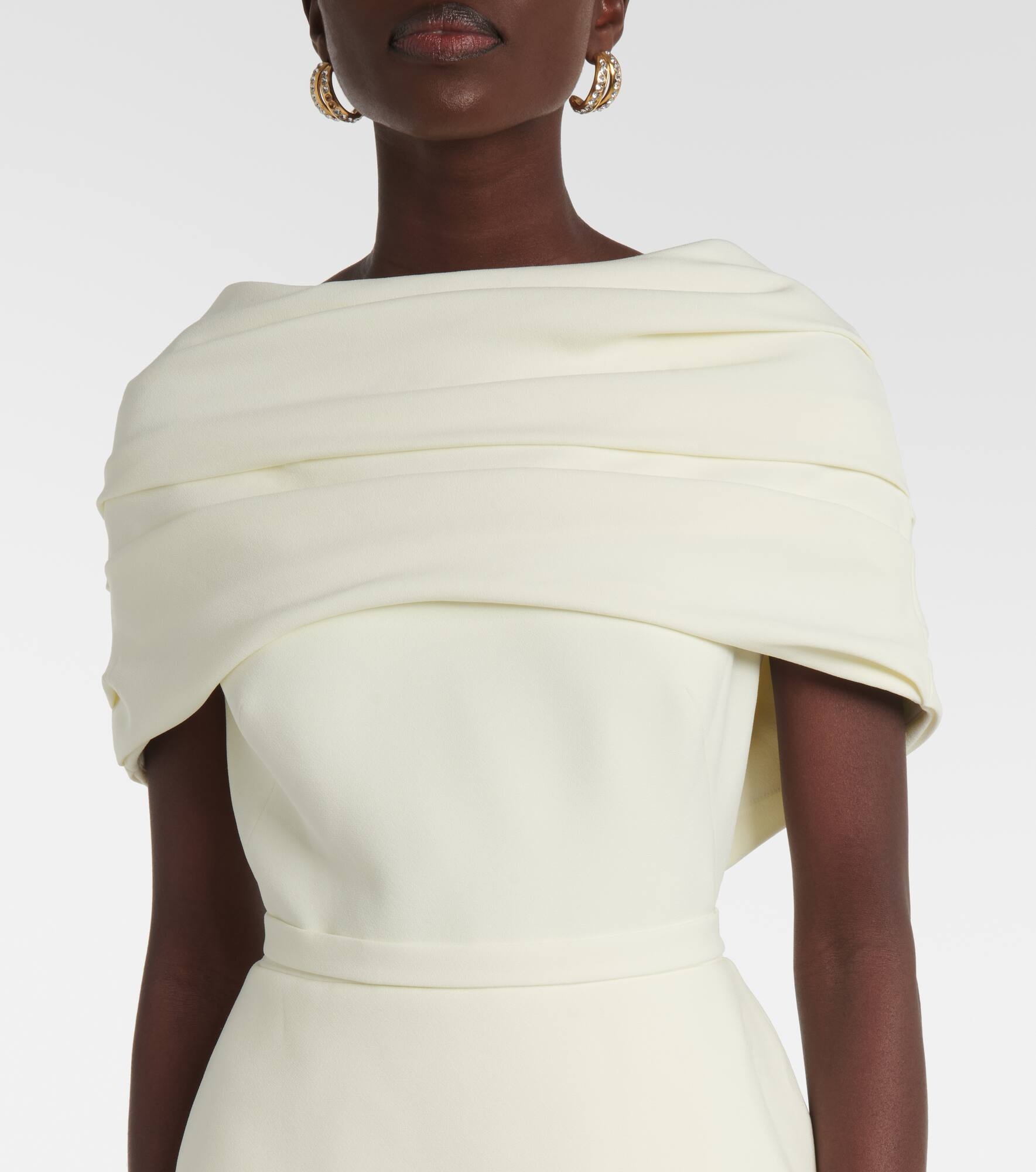 Pleated caped crêpe gown - 4