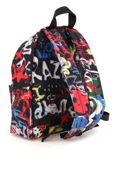 VETEMENTS GRAFFITI PRINT BACKPACK outlook