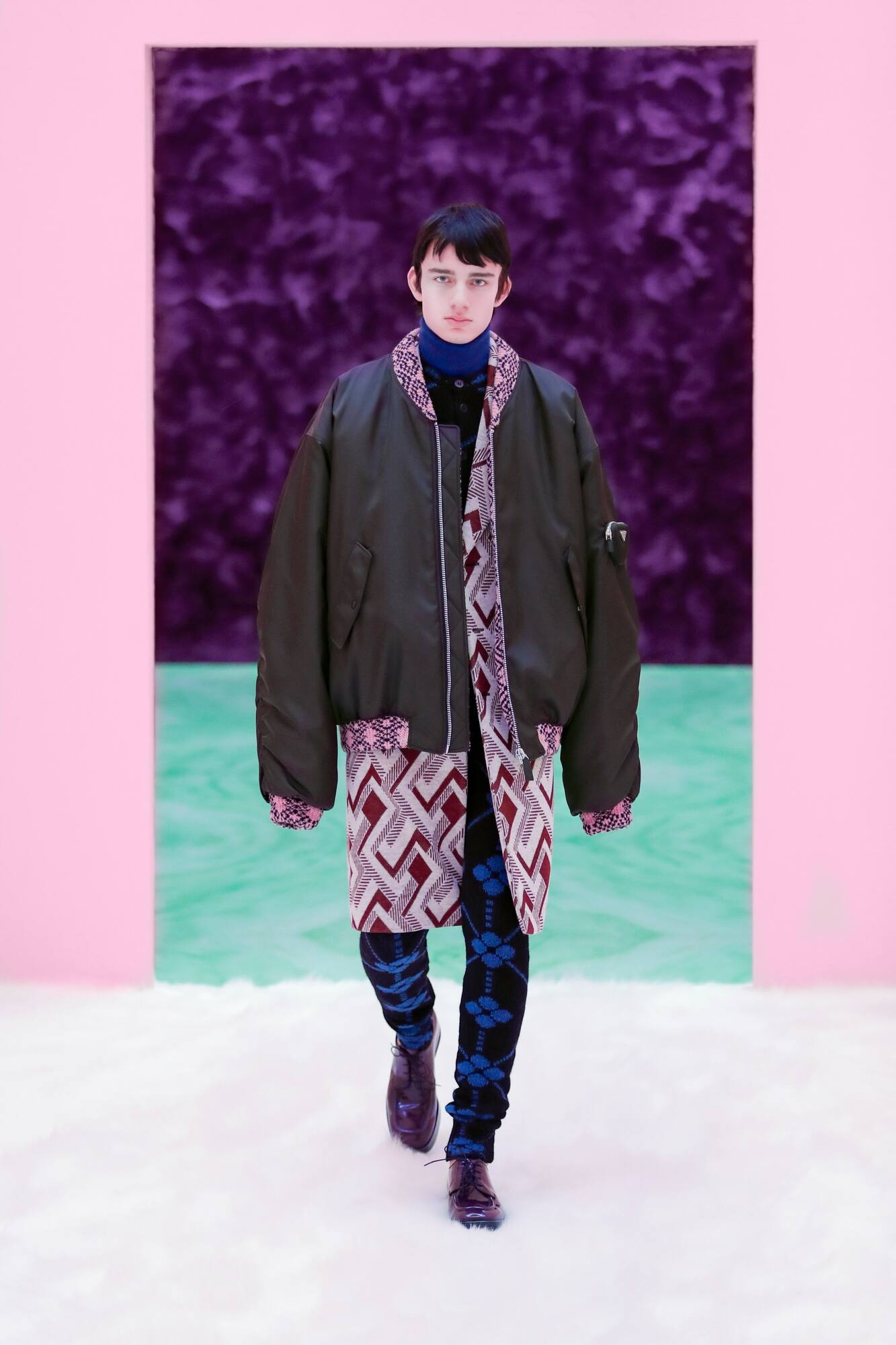 Single-breasted wool coat - 7