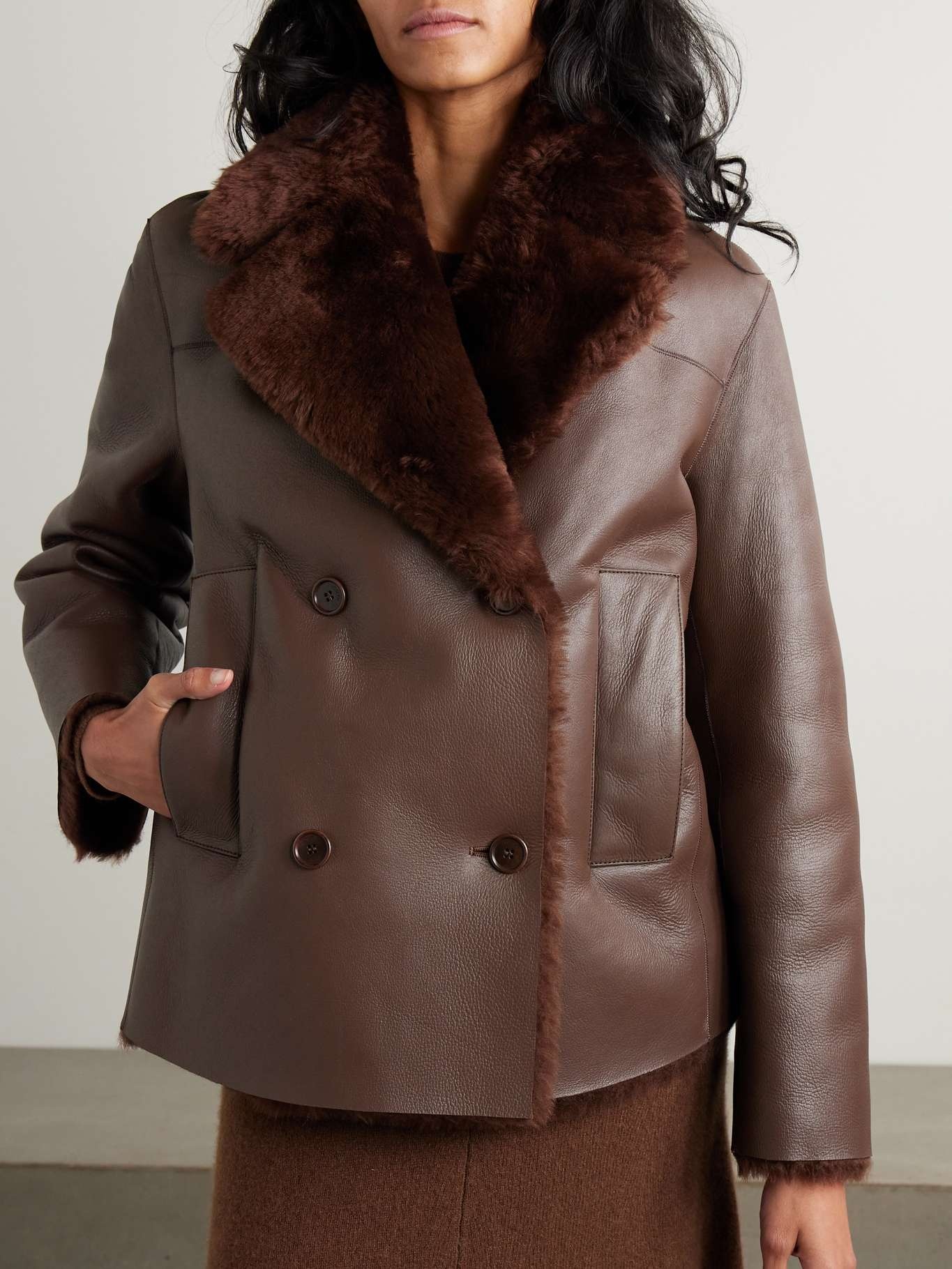 Calla double-breasted shearling coat - 3