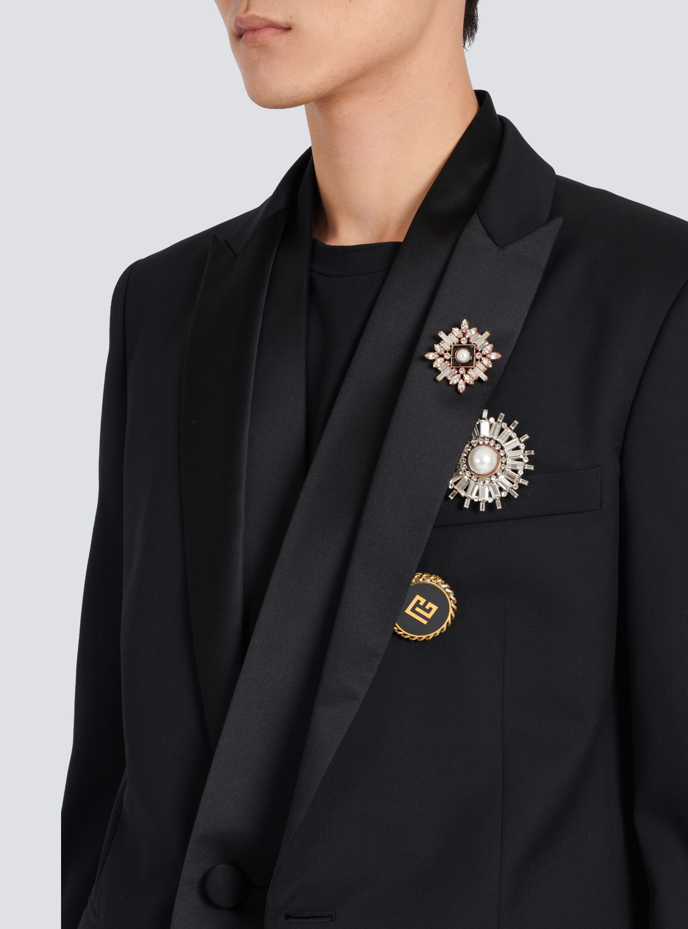 Wool blazer with embroidered badges and satin collar - 2