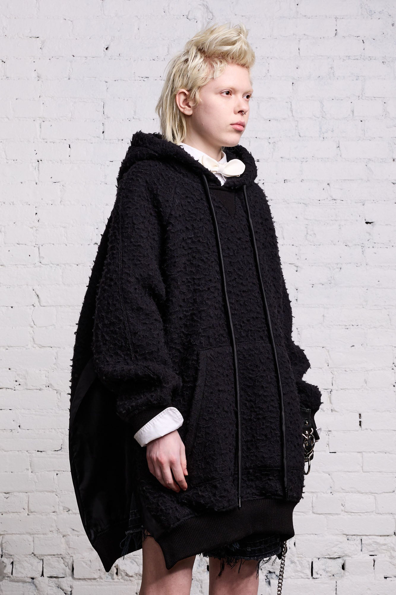 OVERSIZED HOODIE CAPE - BLACK WOOL - 5