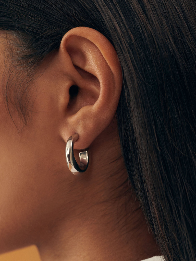The Tourni hoops earrings 3