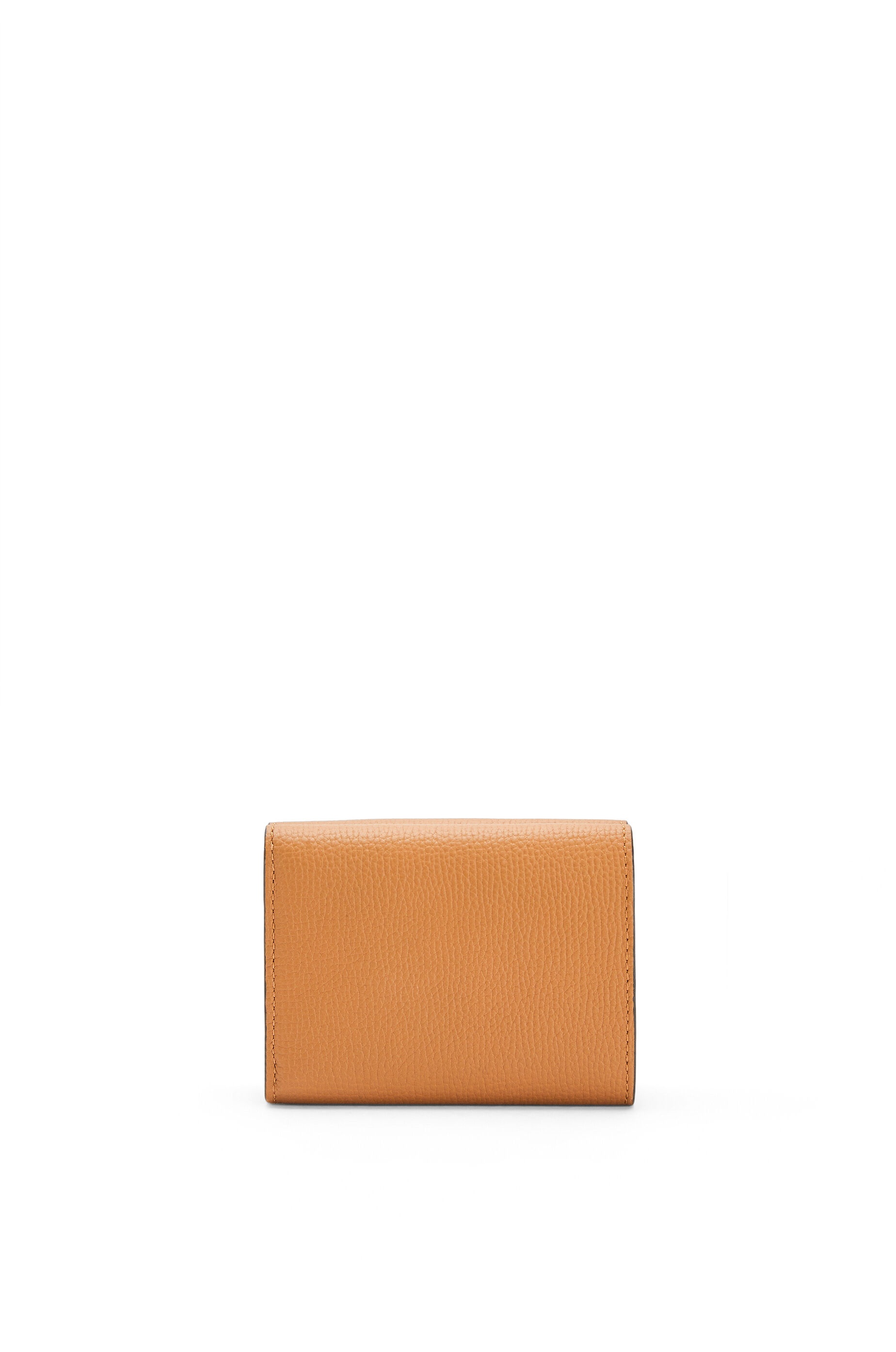 Anagram trifold 6 cc wallet in pebble grain calfskin - 5