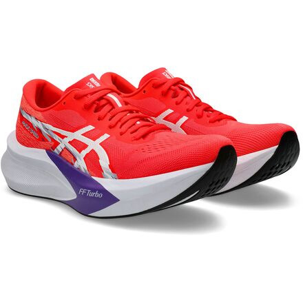 Magic Speed 4 Running Shoe - Women's - 6