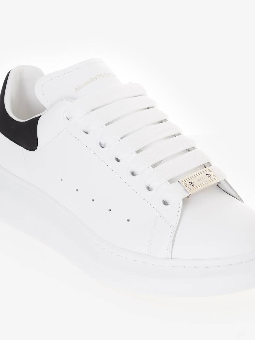 Signature Sneaker Charm in Silver - 3
