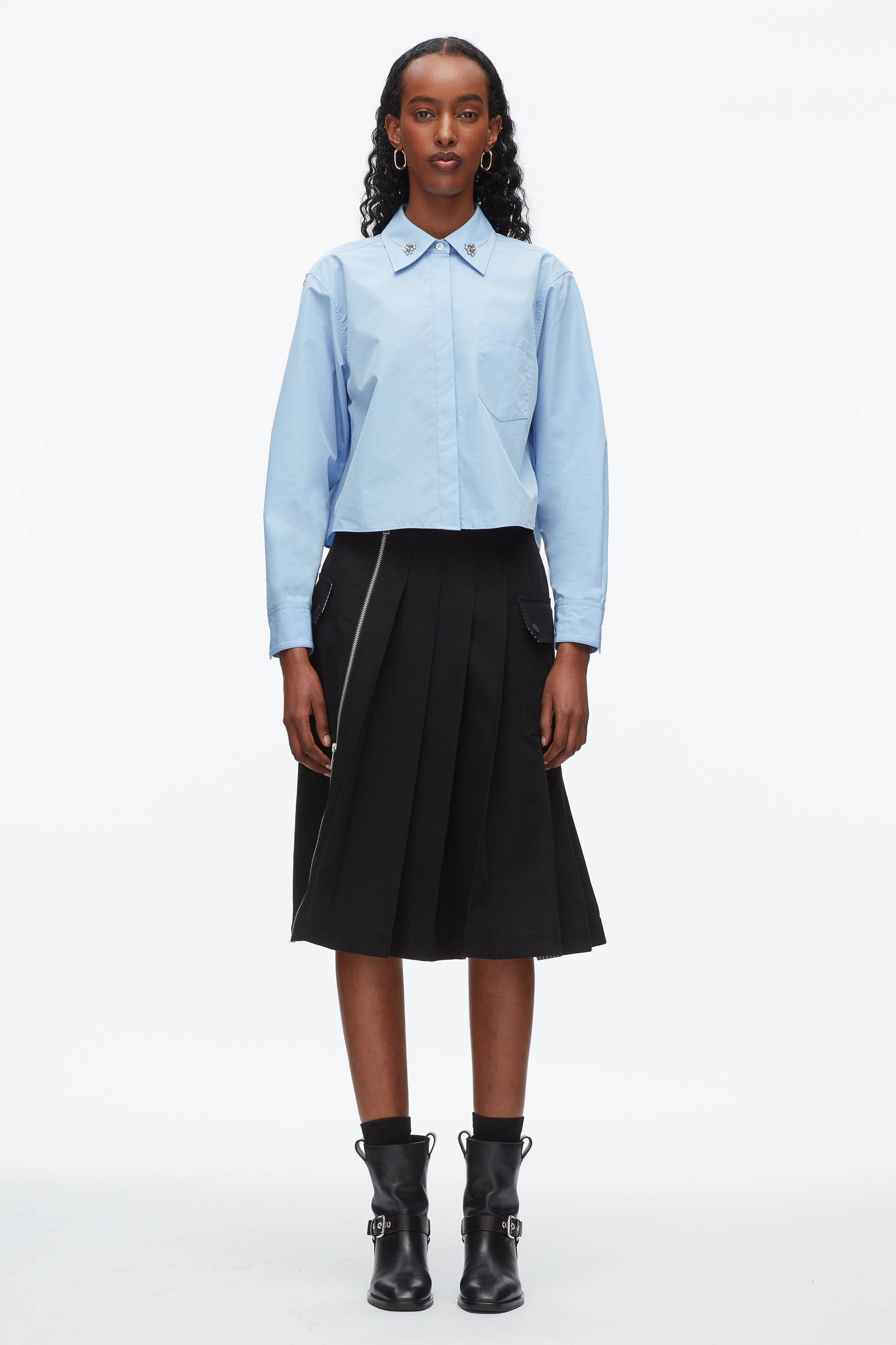 Cropped Shirt with Embroidered Collar - 2