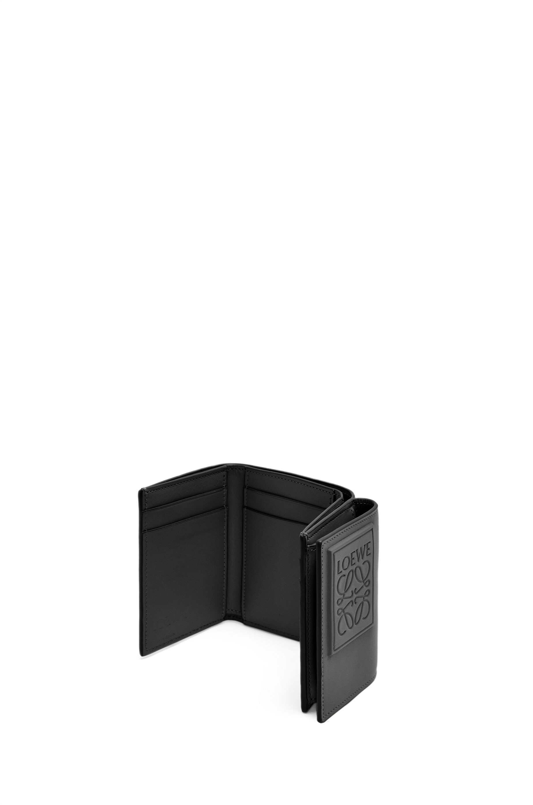 Trifold wallet in satin calfskin - 3