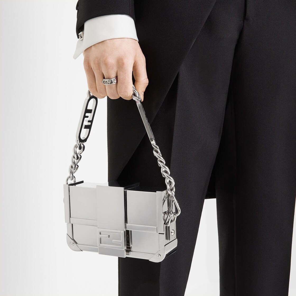 Bag in palladium-color metal 6