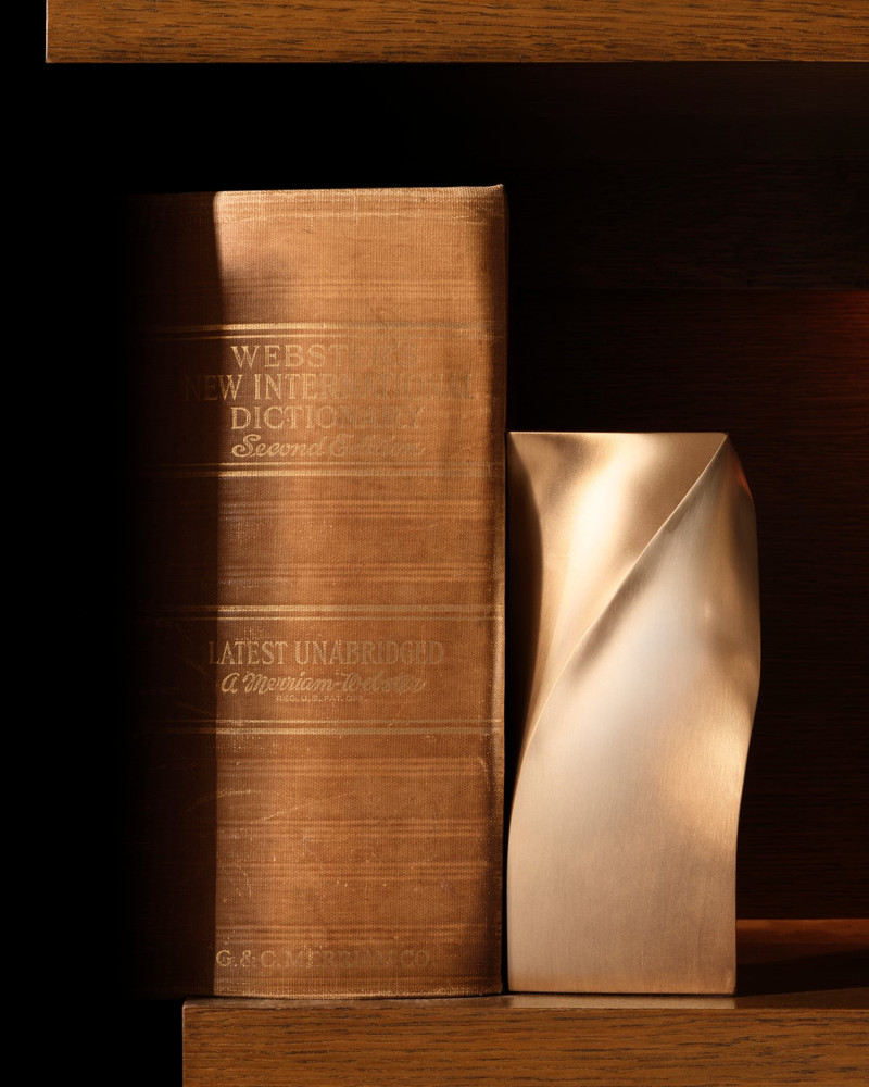 ASSOULINE Twist Bookend - Brass outlook