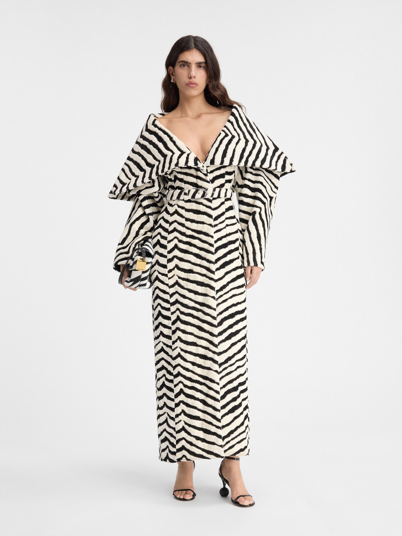 JACQUEMUS Le manteau Caruso outlook