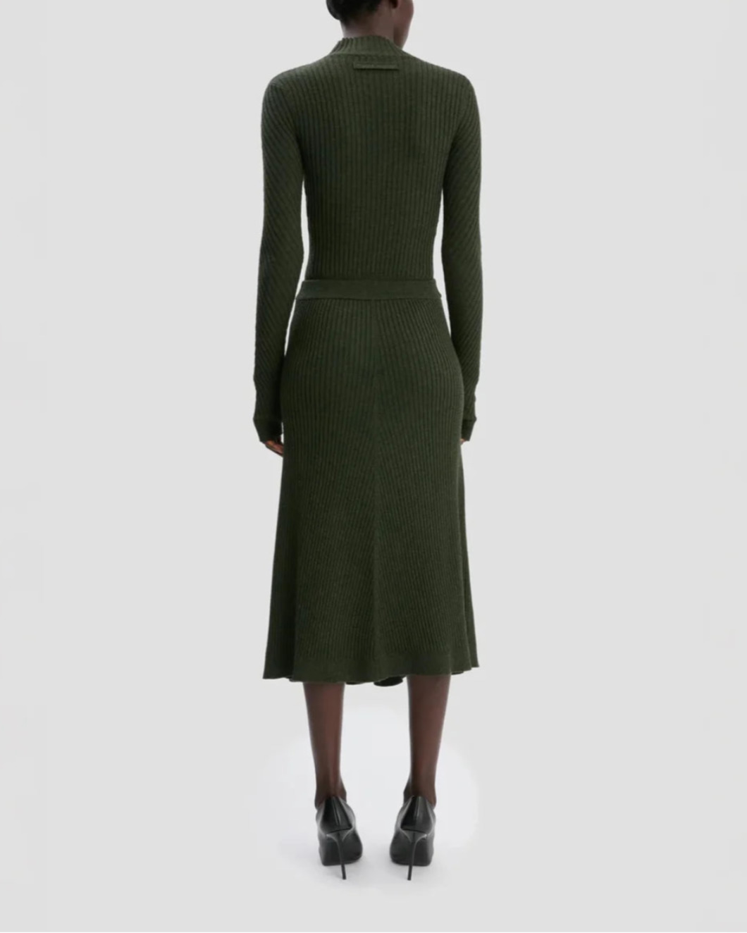 RIBBED MIDI KNIT SKIRT IN OREGANO - 4