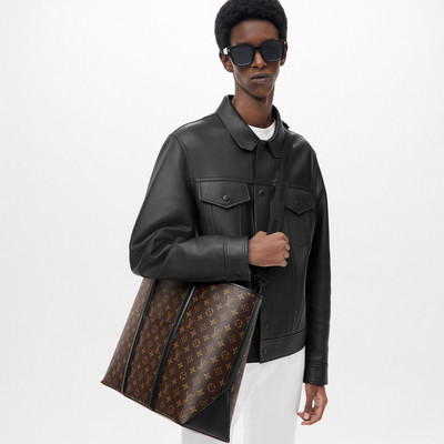 Louis Vuitton Weekend Tote GM outlook