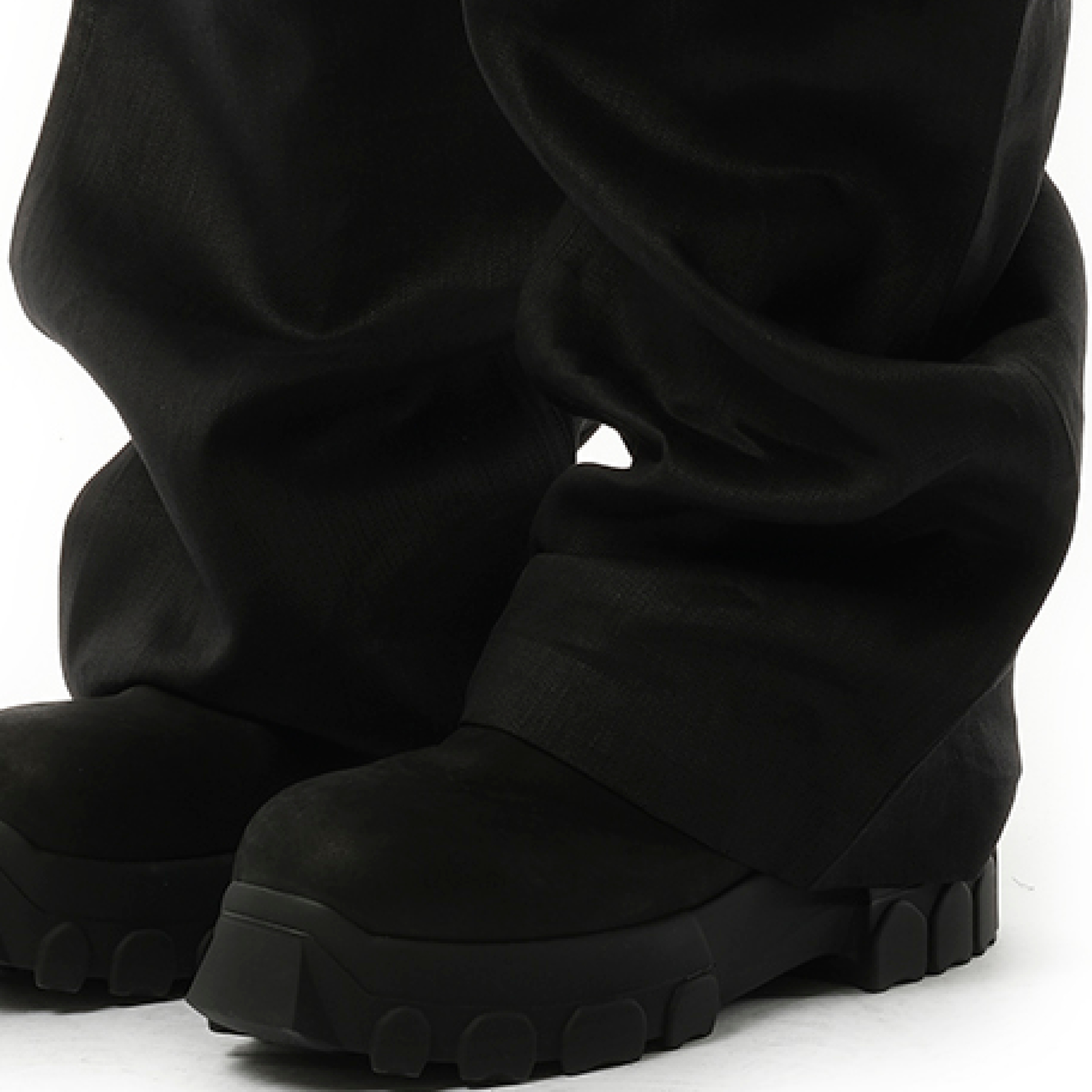 Stefan Cargo in Black - 3