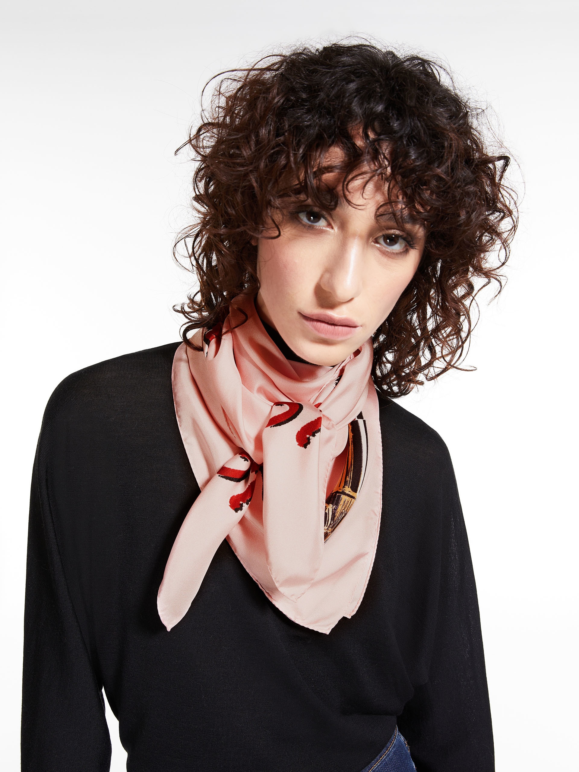 【関税＆送料込み】Max Mara Carre90W Printed Foulard Access Printed silk scarf, black | 
