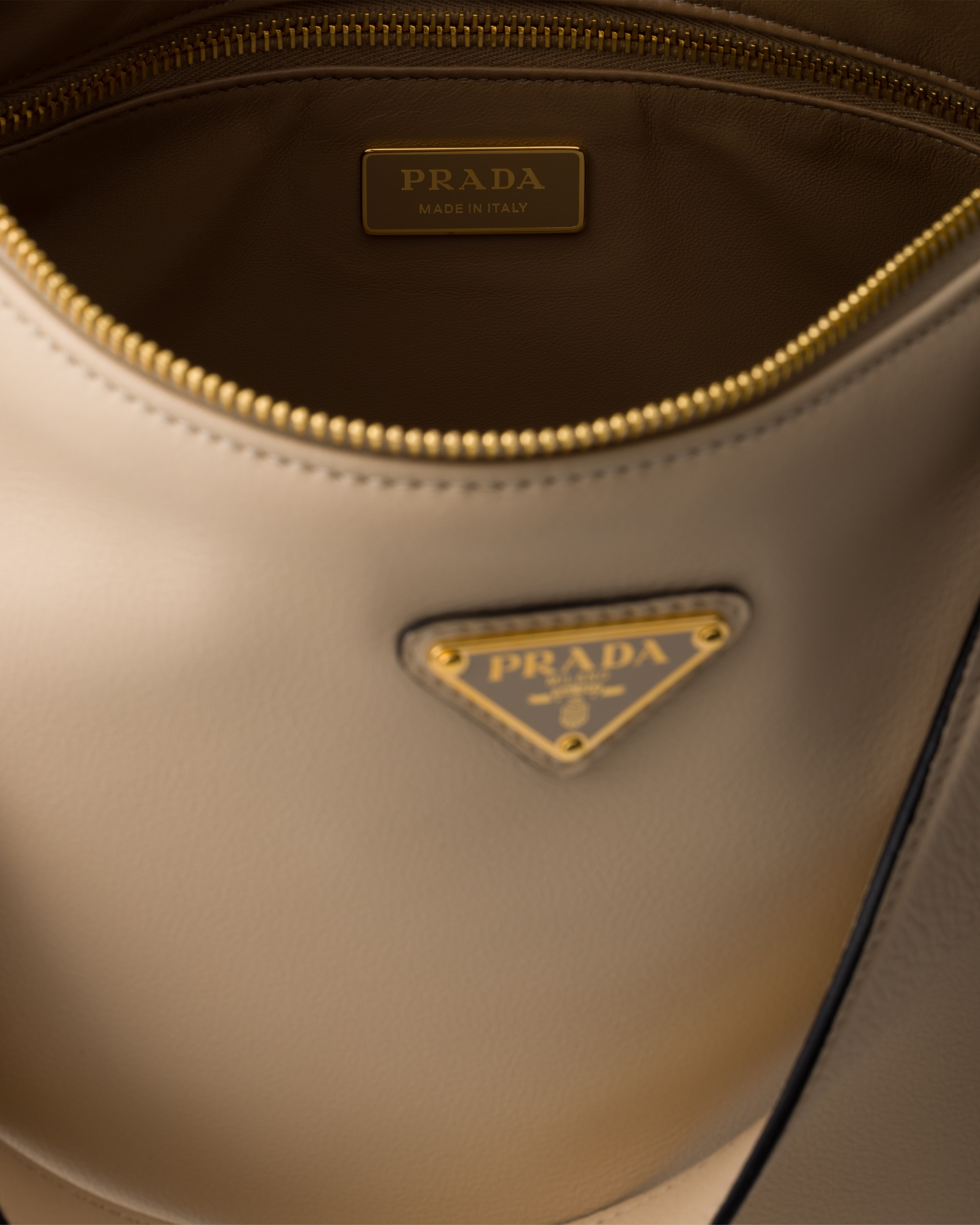 Prada Aimèe large leather shoulder bag - 4