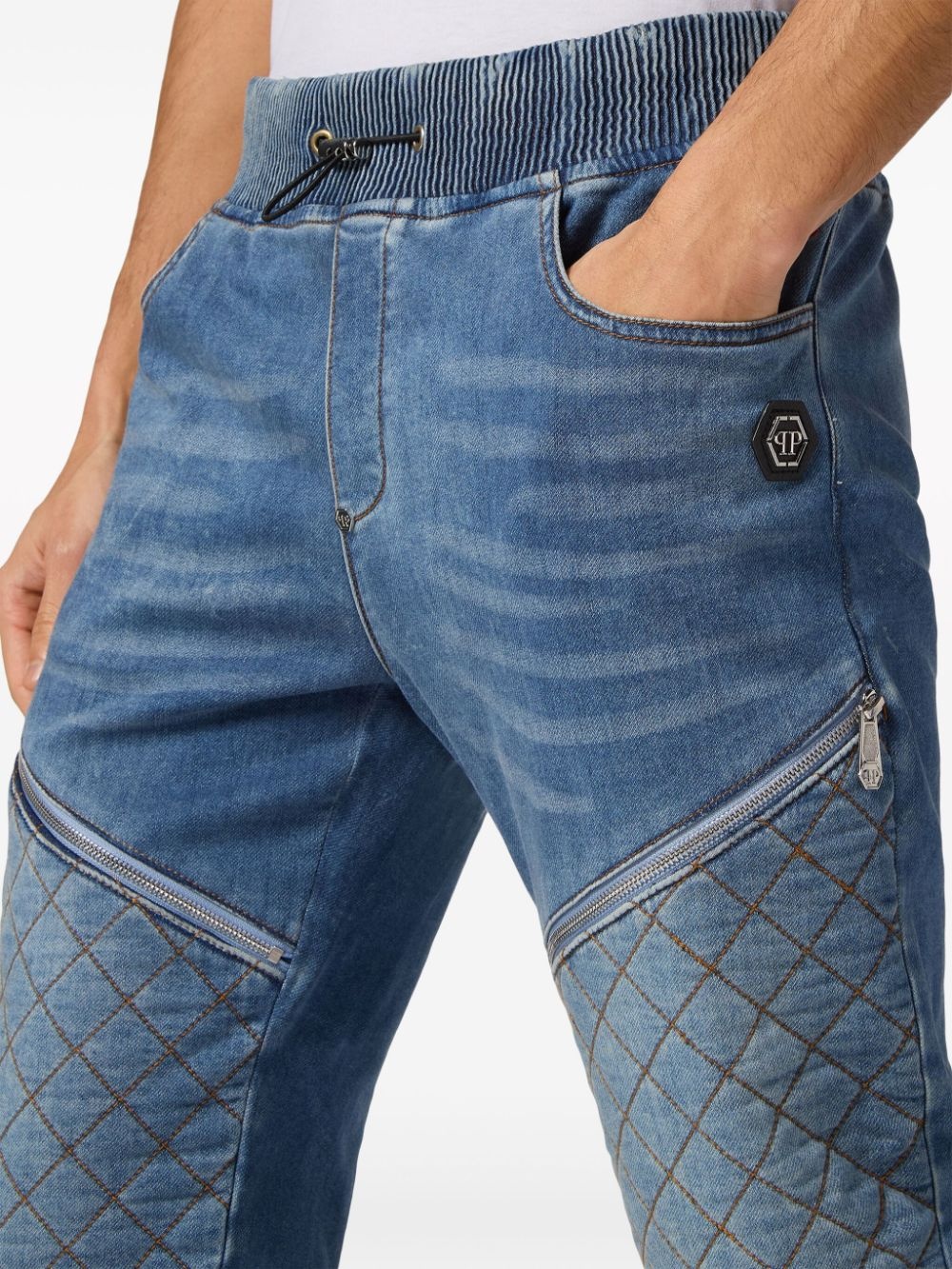 Jogging logo-appliquÃ© tapered jeans - 5