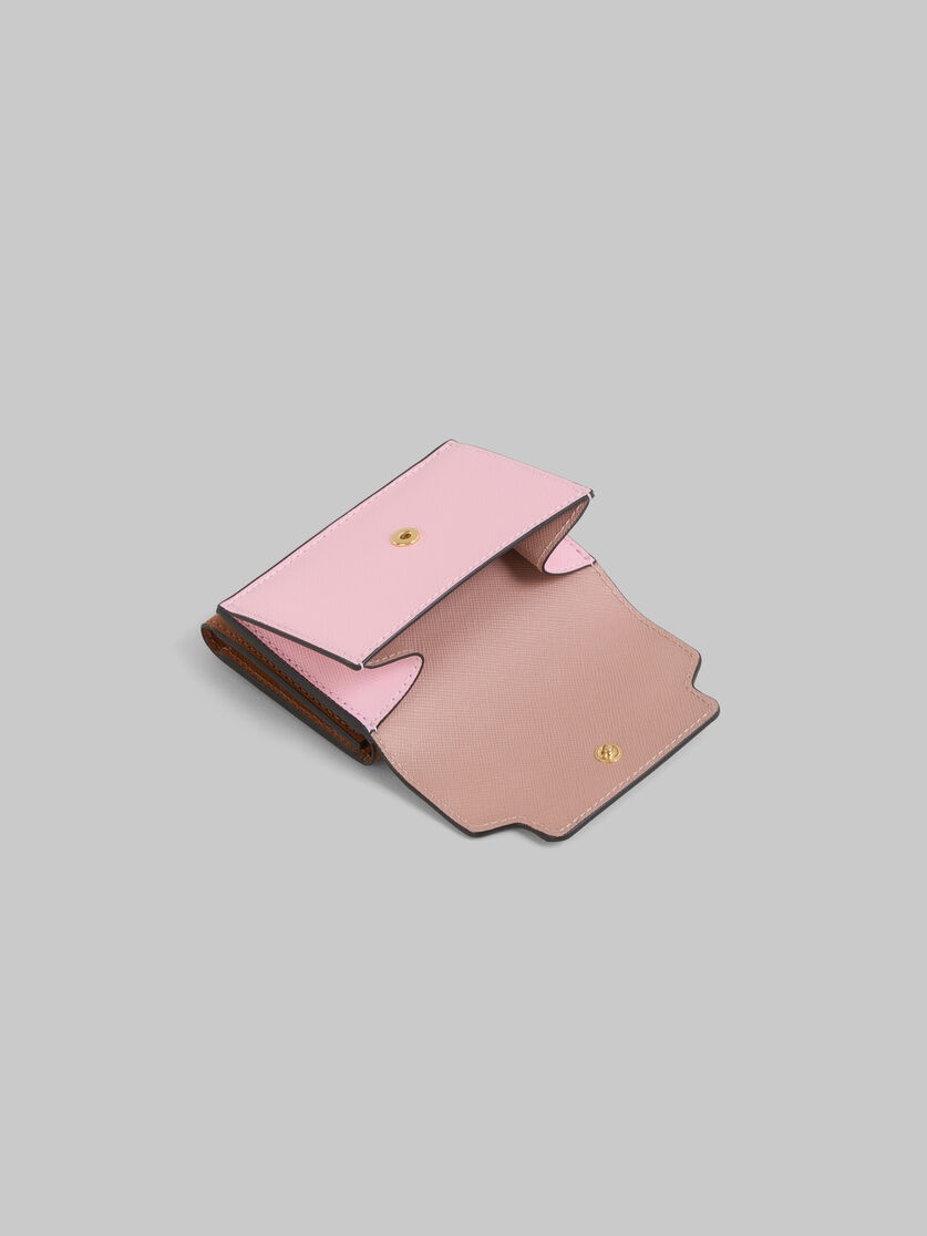 TRIFOLD WALLET IN ANTIQUE PINK, PINK AND BROWN SAFFIANO LEATHER - 5