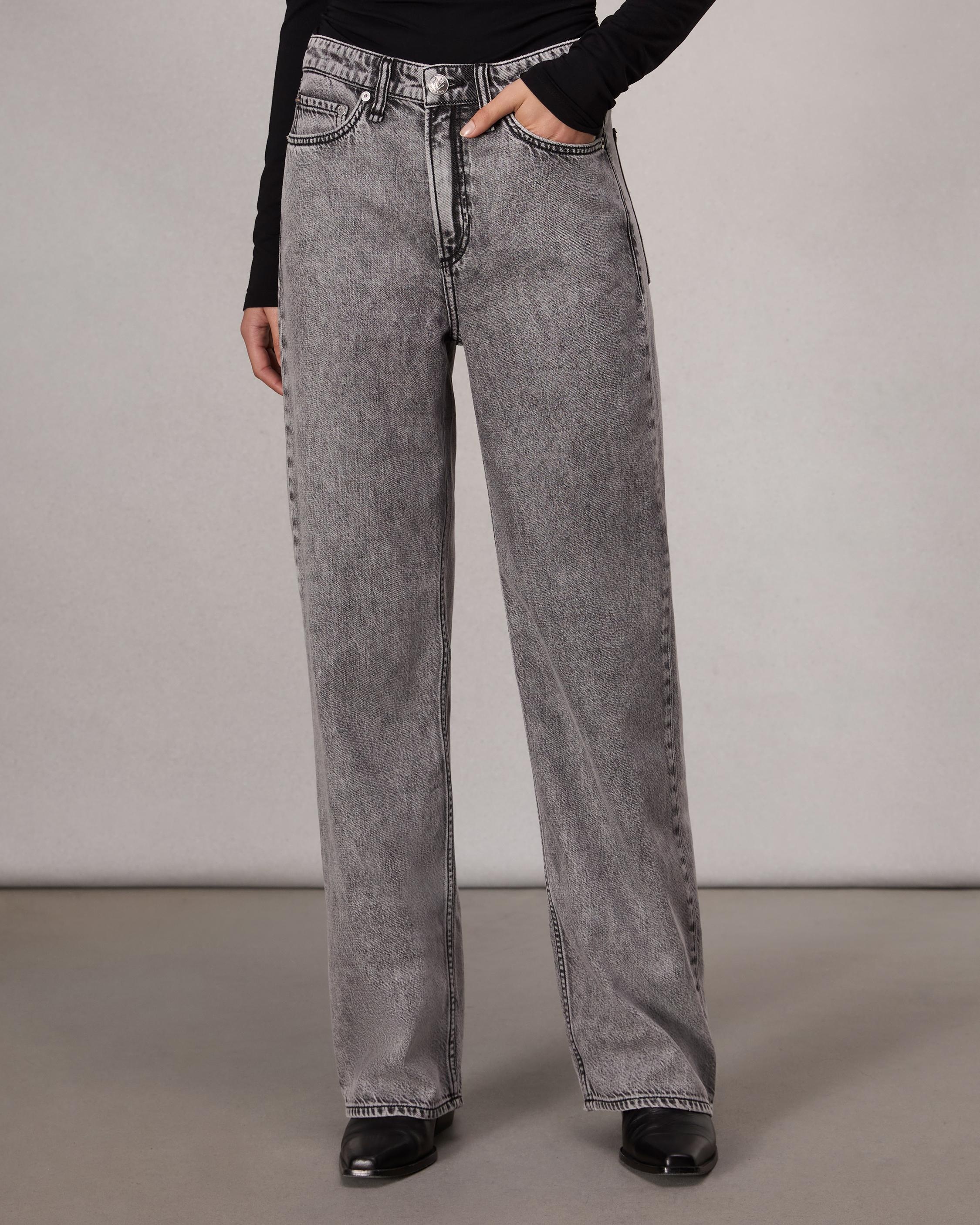 Featherweight Wide-Leg Logan Jean
Featherweight Denim - 5