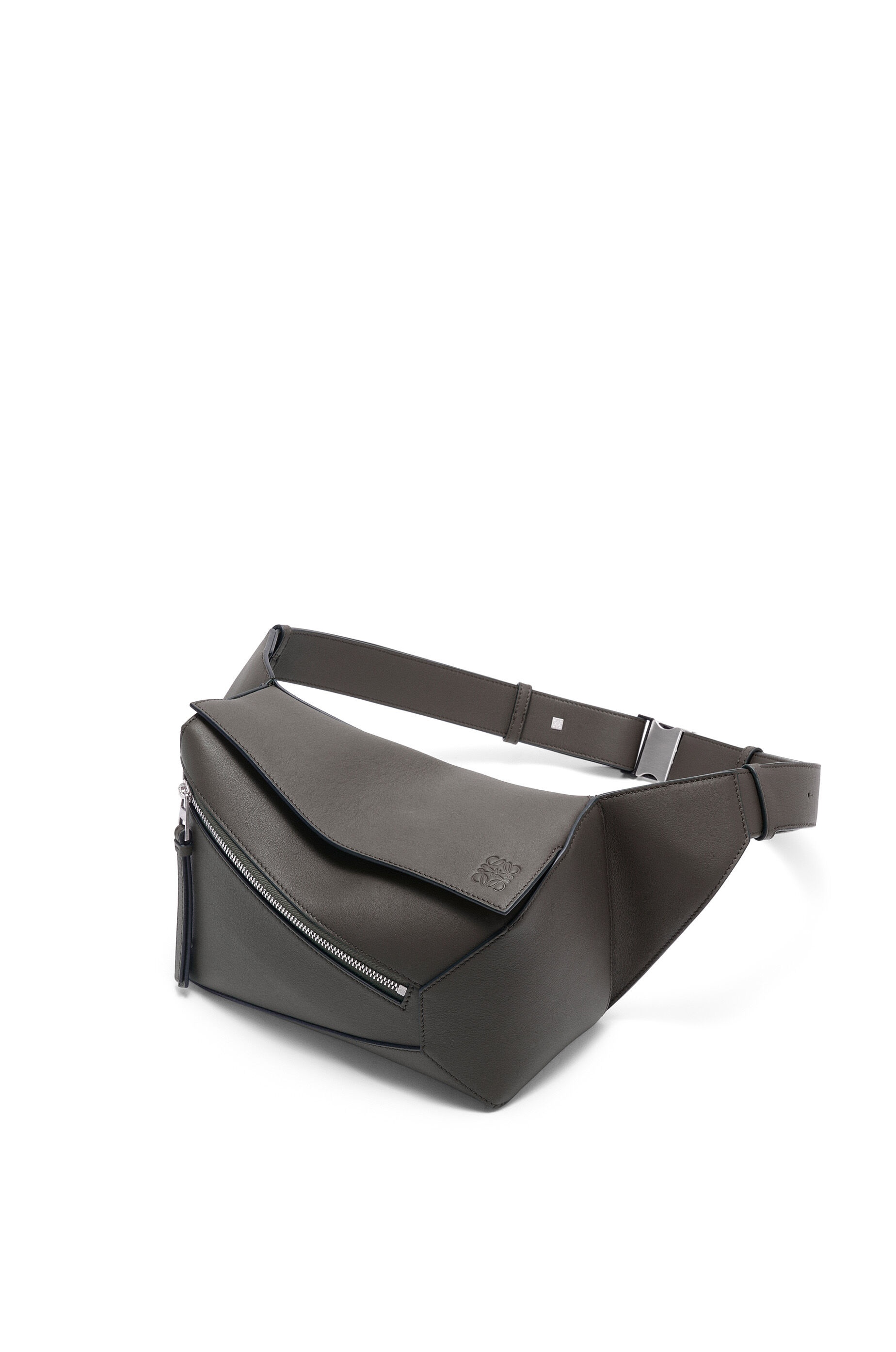 Loewe Small Puzzle bumbag in classic calfskin | REVERSIBLE