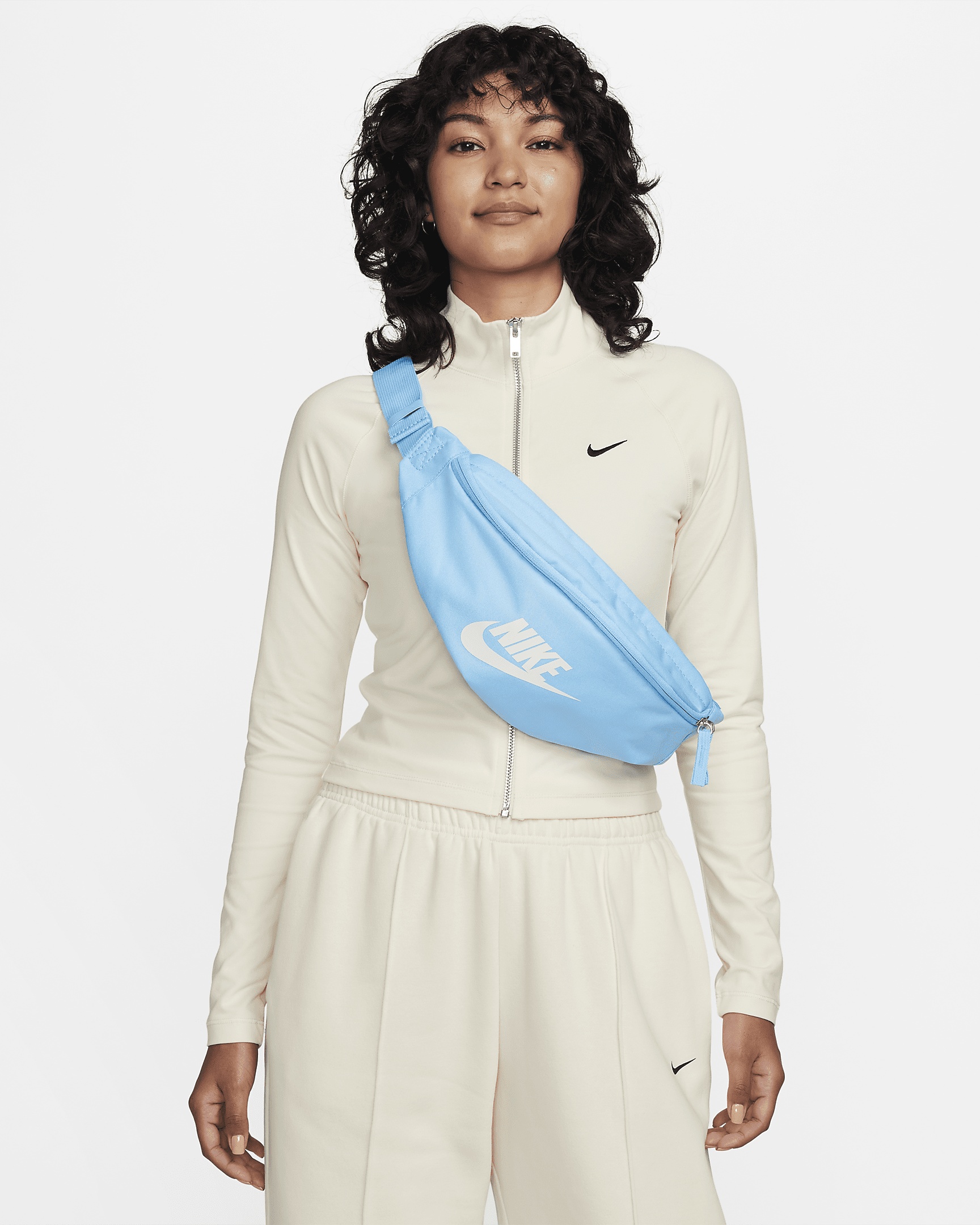 Nike Unisex Heritage Waistpack (3L) - 1