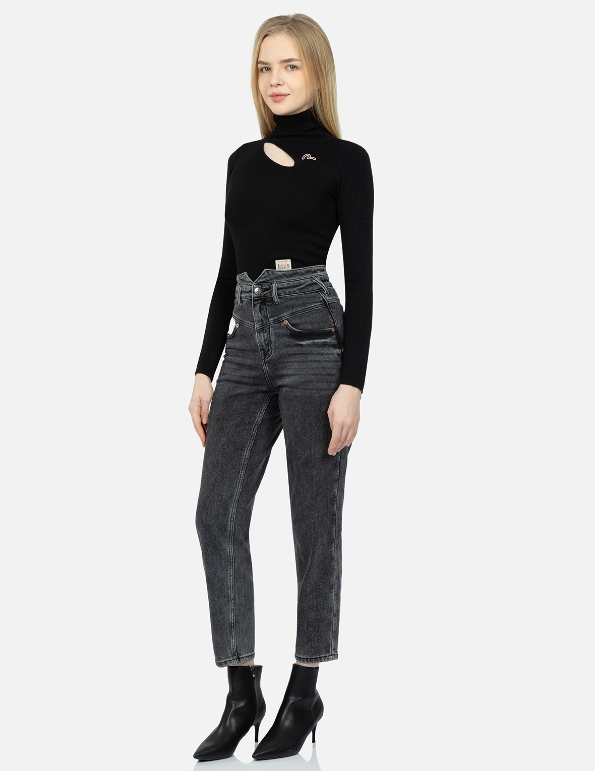 LOGO EMBROIDERY TAPER JEANS - 4
