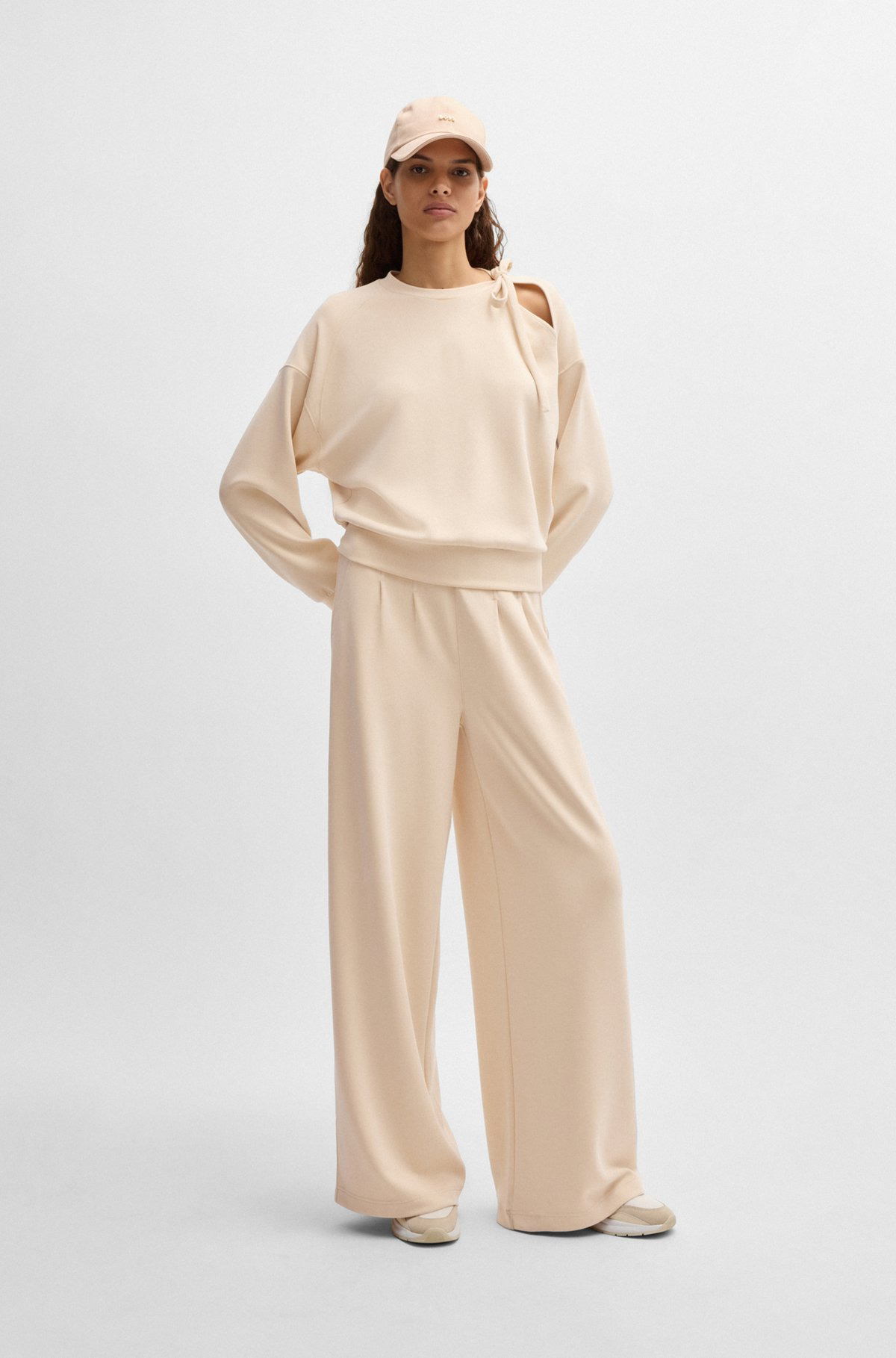 WIDE-LEG TRACKSUIT BOTTOMS WITH PLEAT DETAILS - 3