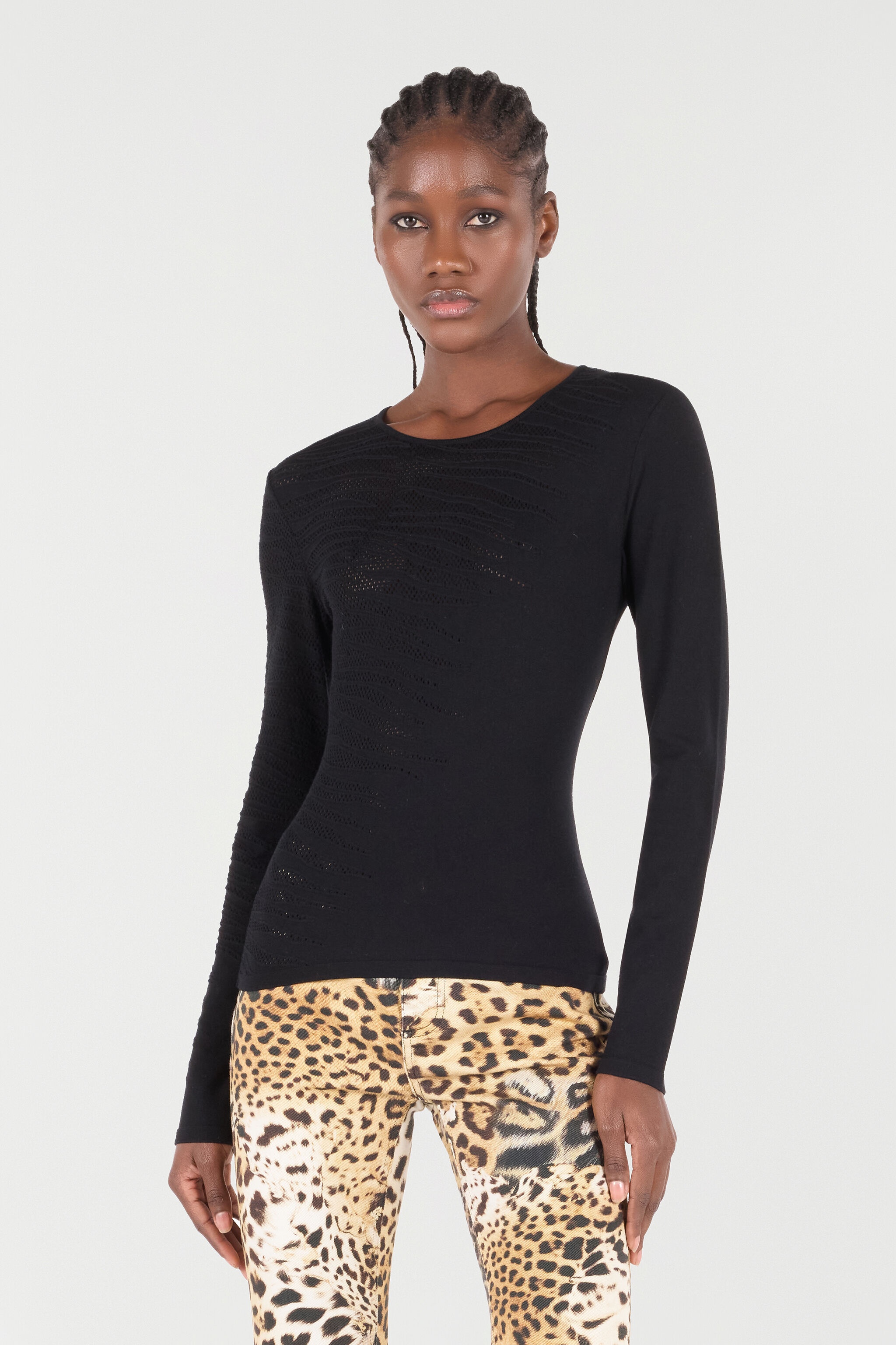 Sweater With Openwork Tiger Skin Pattern - 3