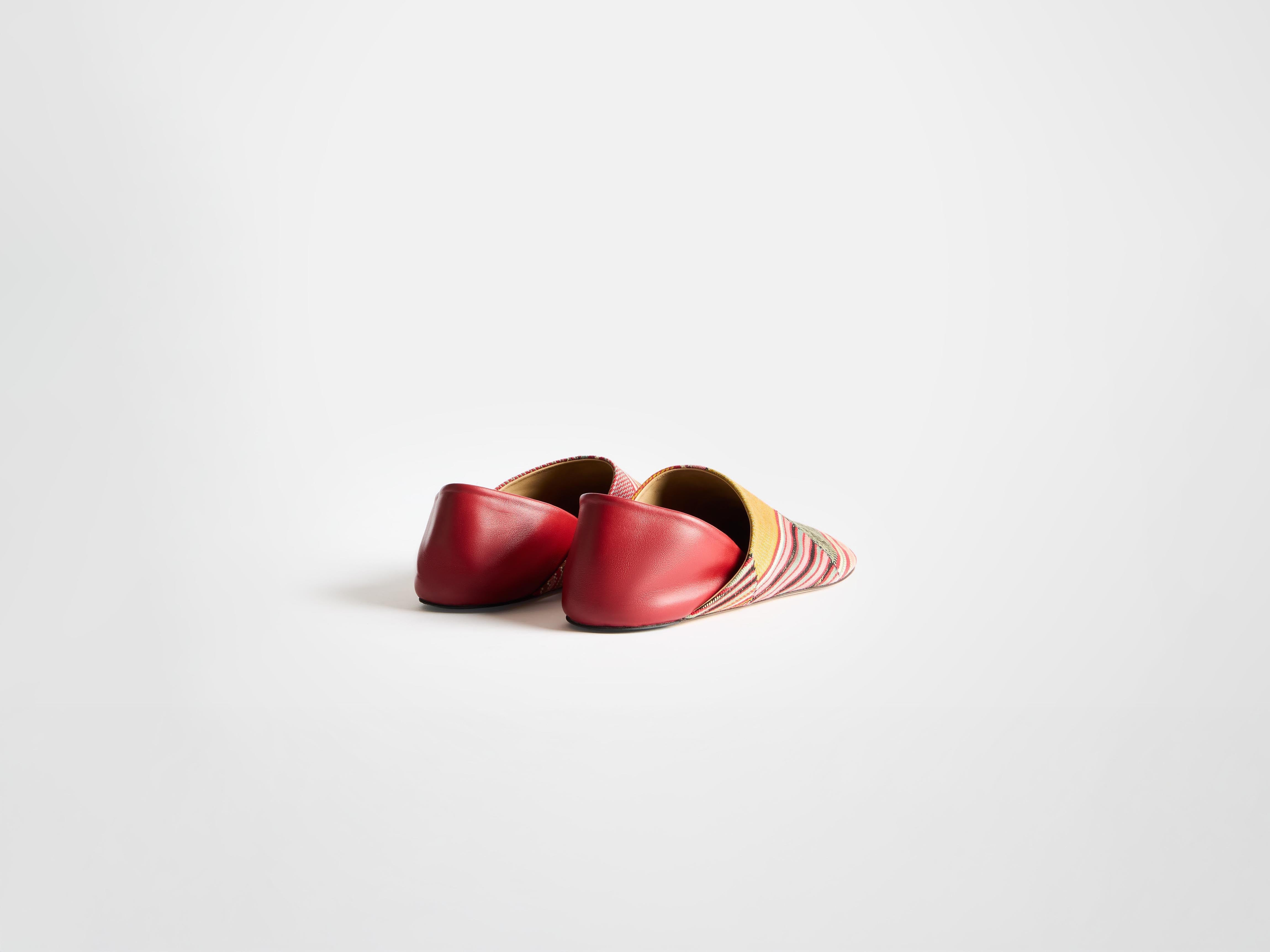 WOMENS SLIPPER MULES IN RED & MULTI - 6