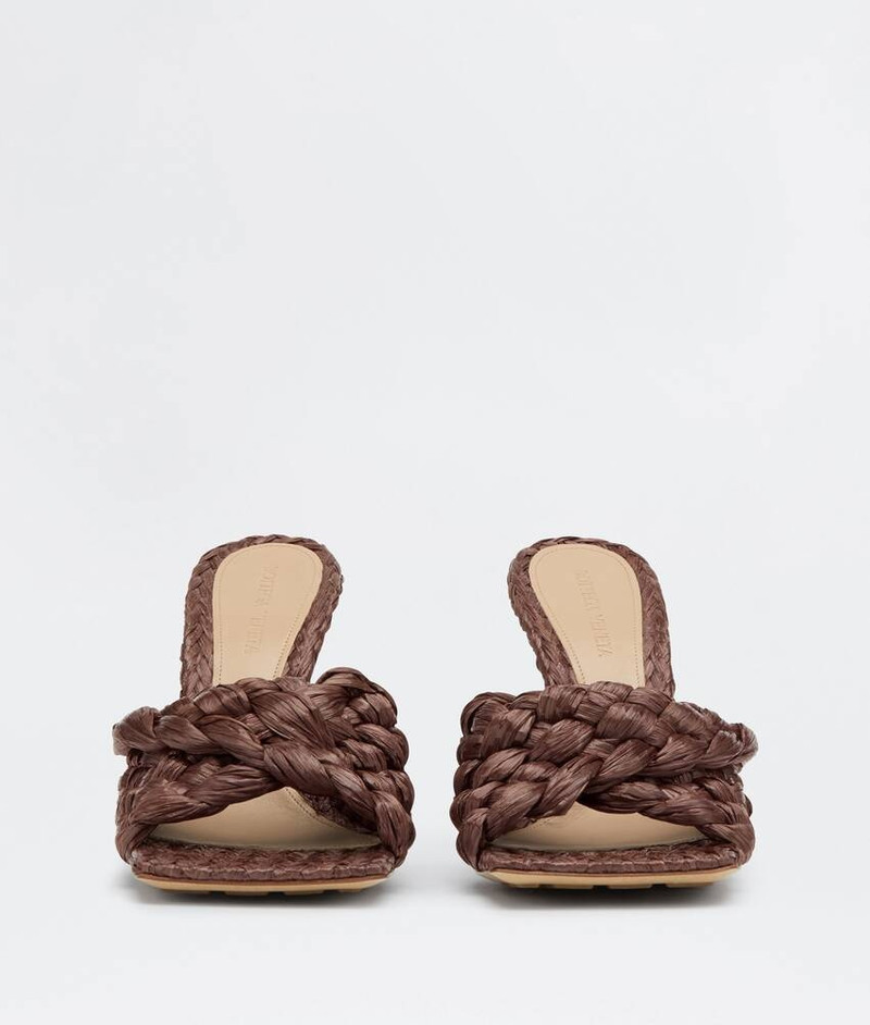 Bottega Veneta stretch outlook