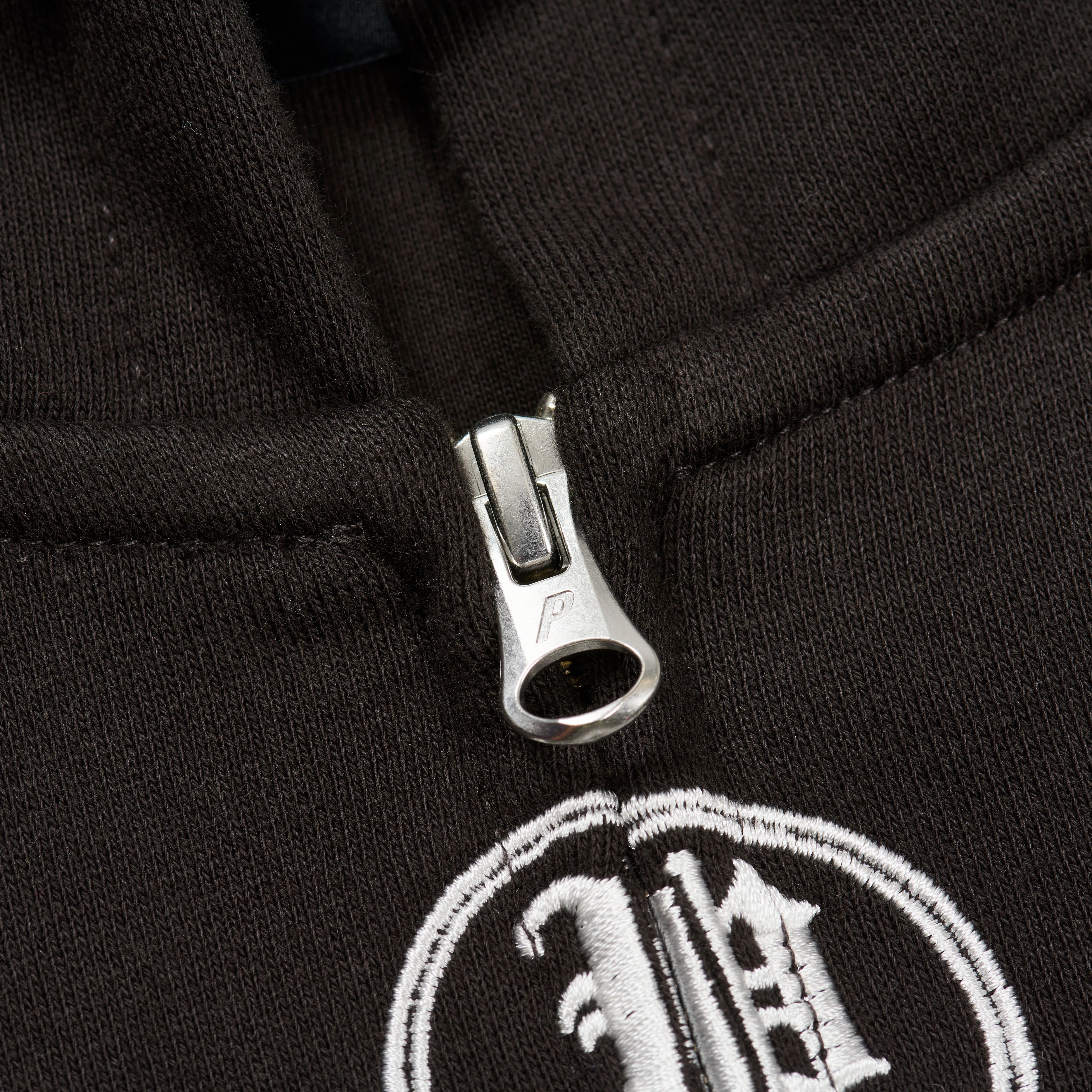 PALACE WINGSPAN TRIPLE STITCH パレス ジップアップ 【公式通販】