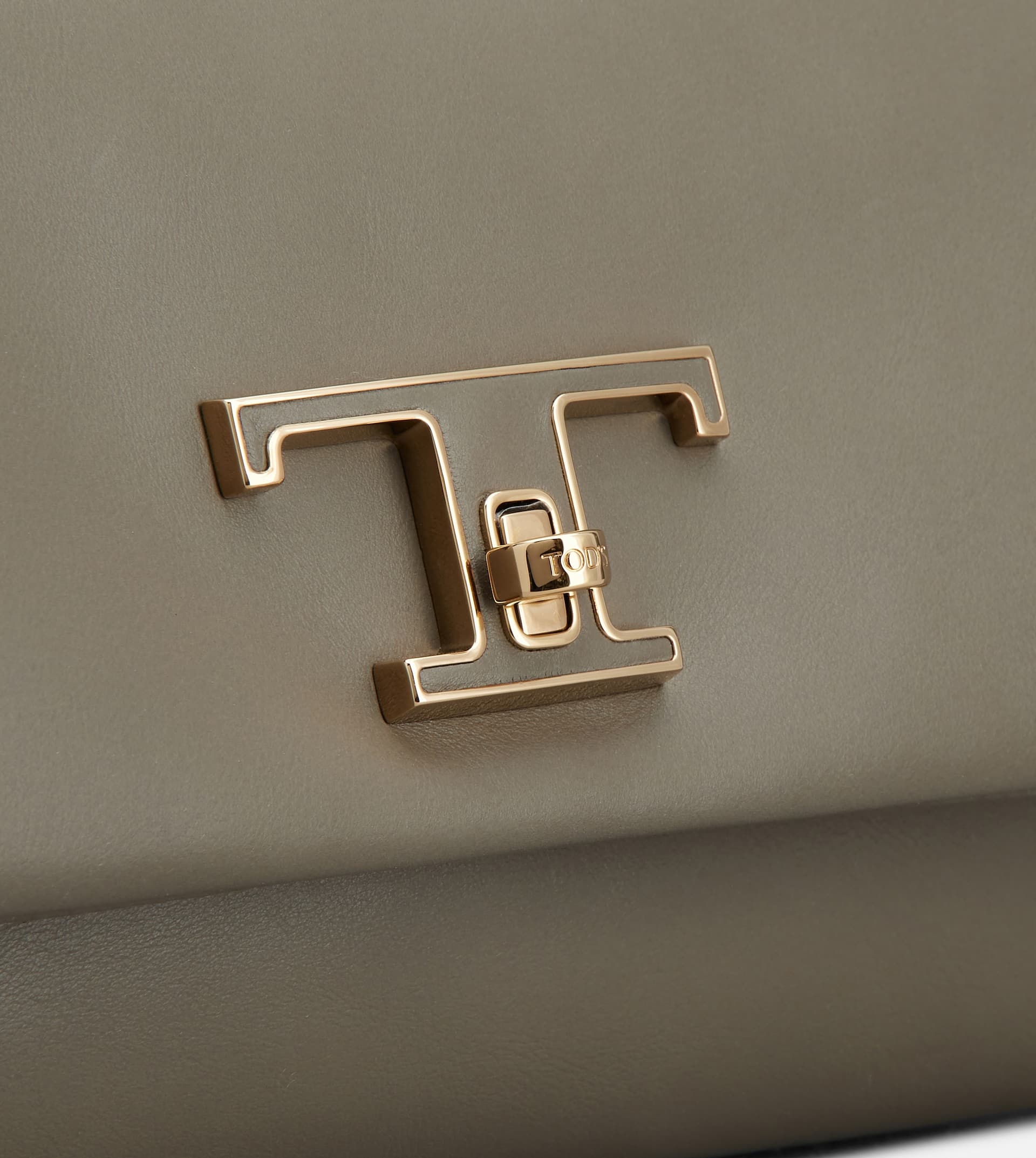 T TIMELESS FLAP BAG IN LEATHER MINI - BROWN - 5