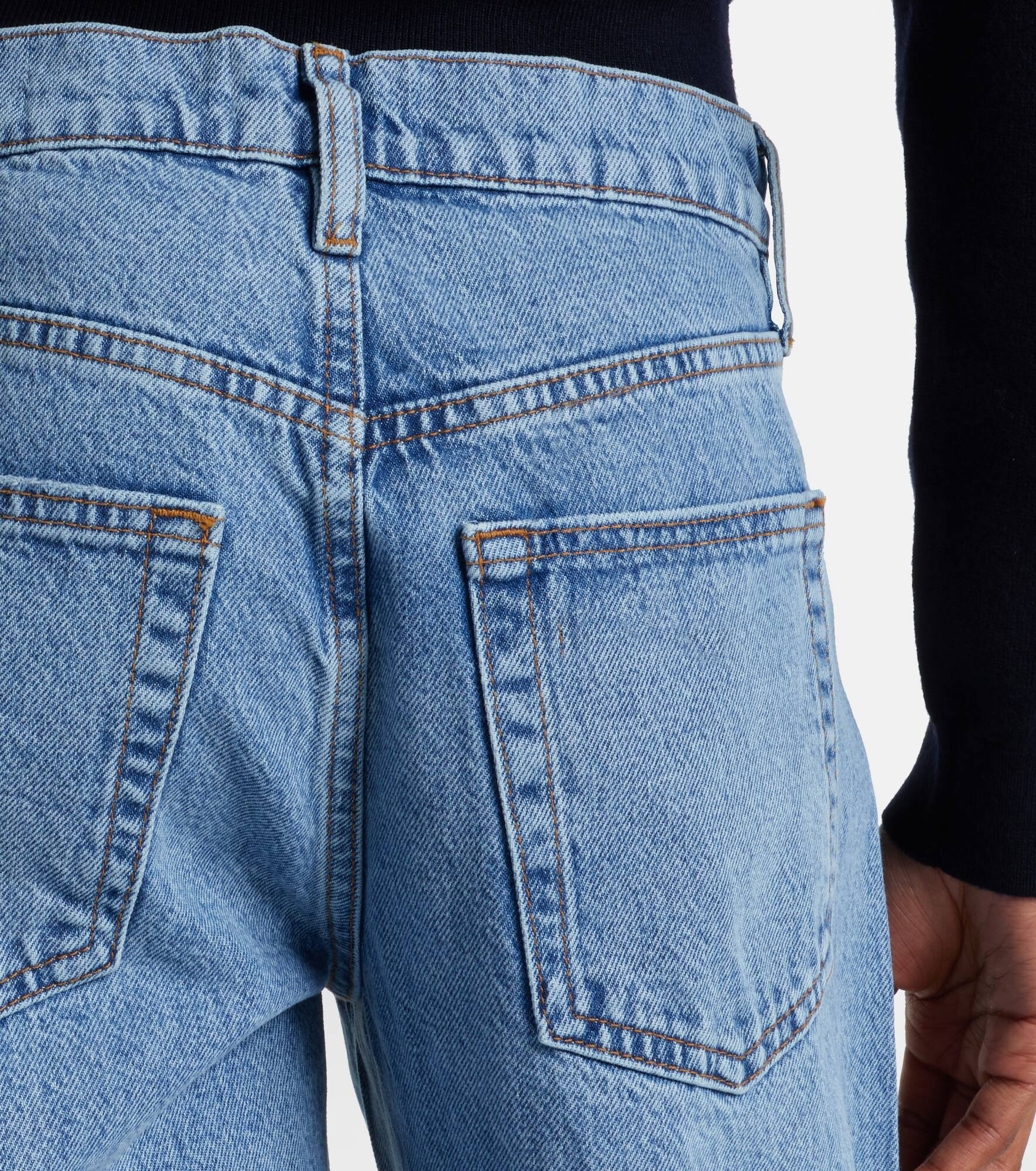 Low Slung mid-rise barrel-leg jeans - 6