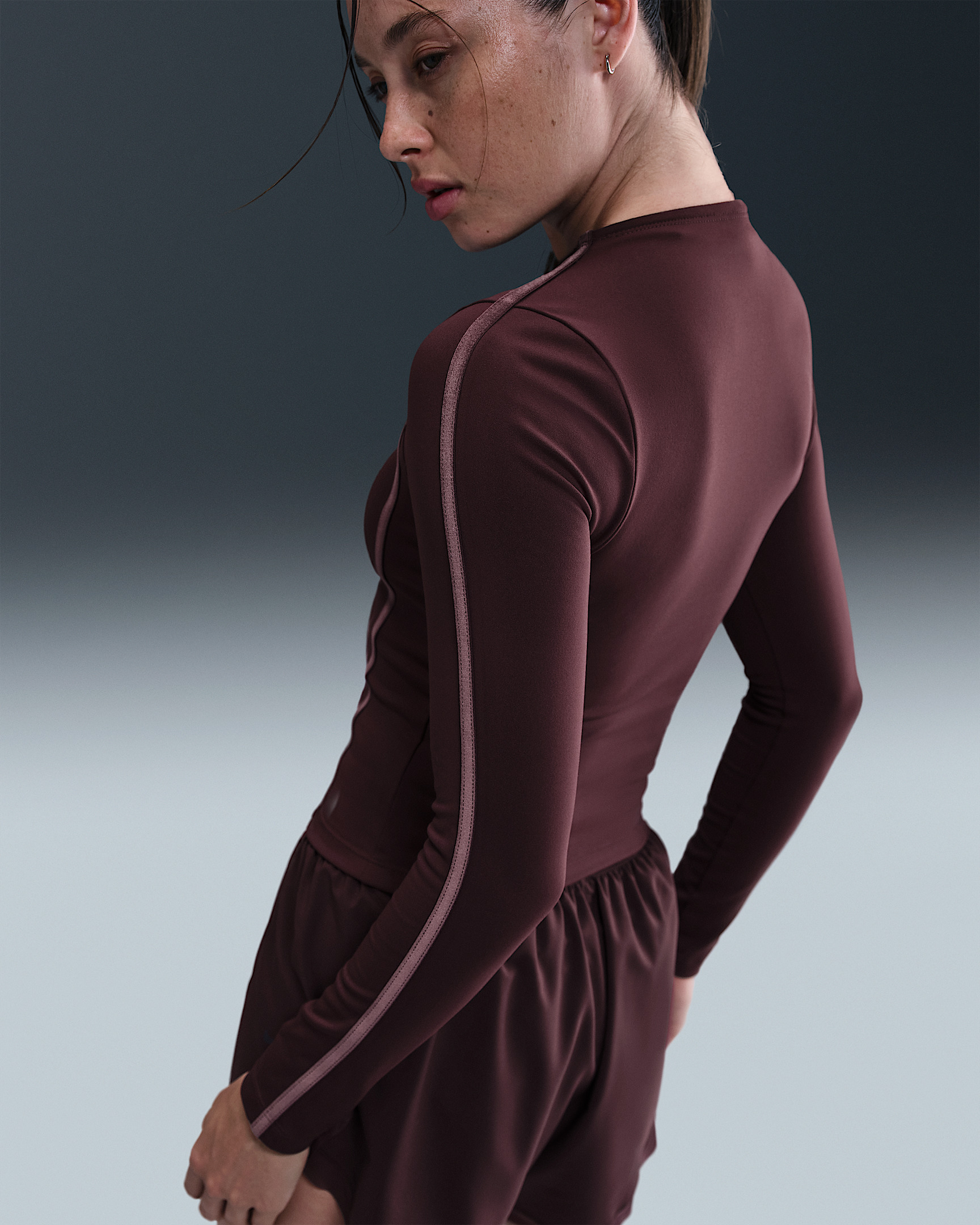 Nike One Fitted Women's Dri-FIT Long-Sleeve Top - 2