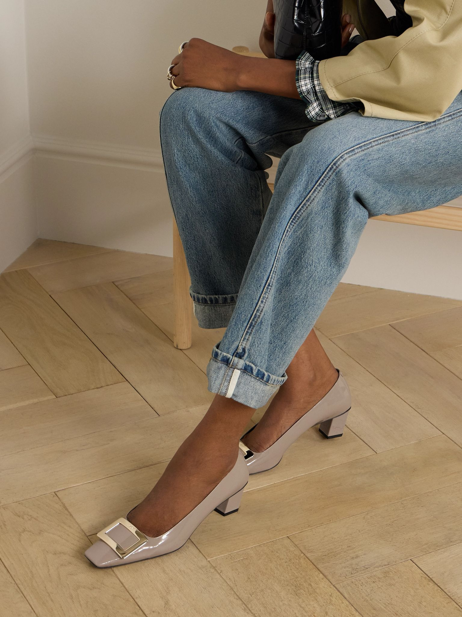 Belle Vivier 45 patent-leather pumps Taupe - 2