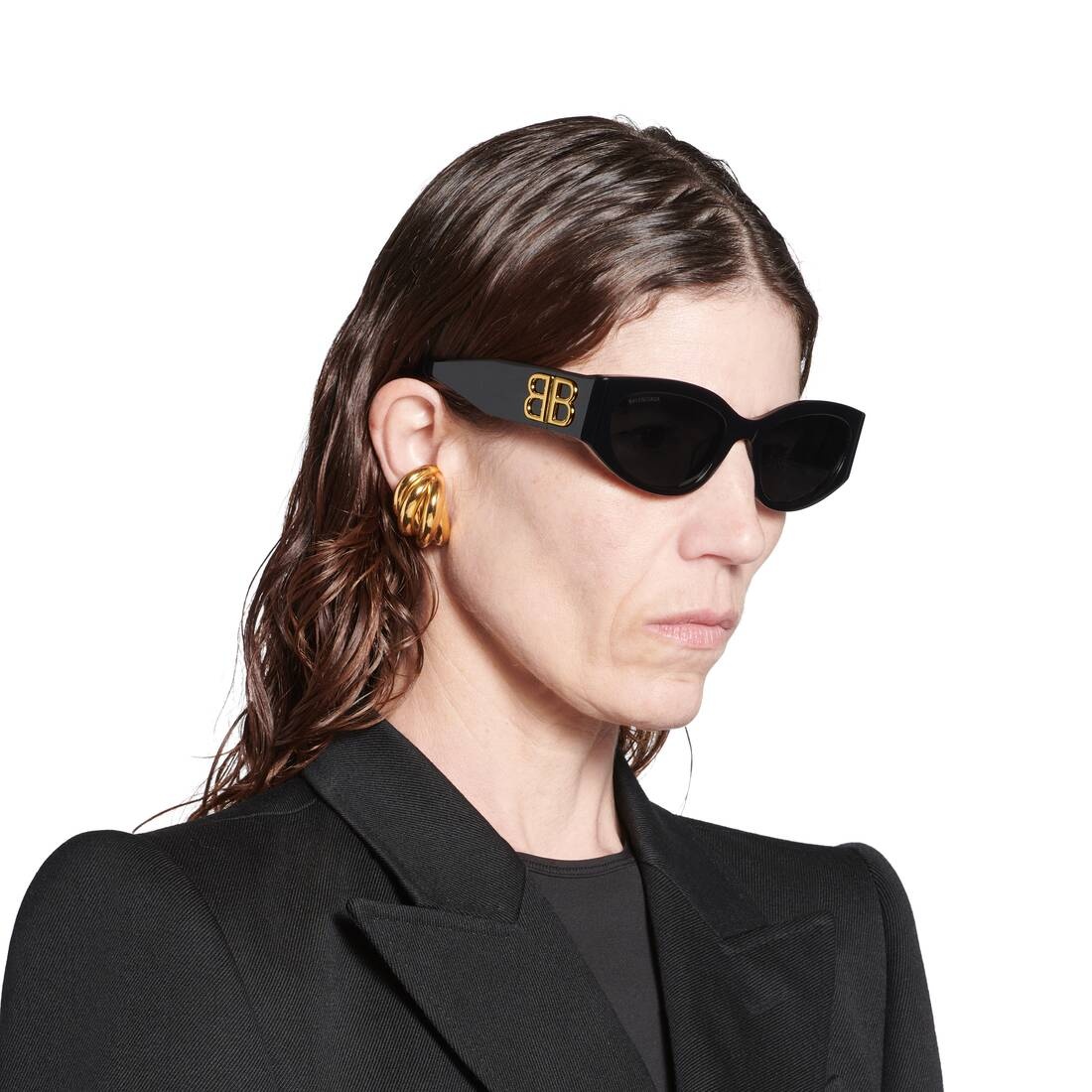 国内発送/送関込【BALENCIAGA】Bossy Round Af サングラス ホワイト の ウィメンズ Bossy Round AF サングラス スニーカー