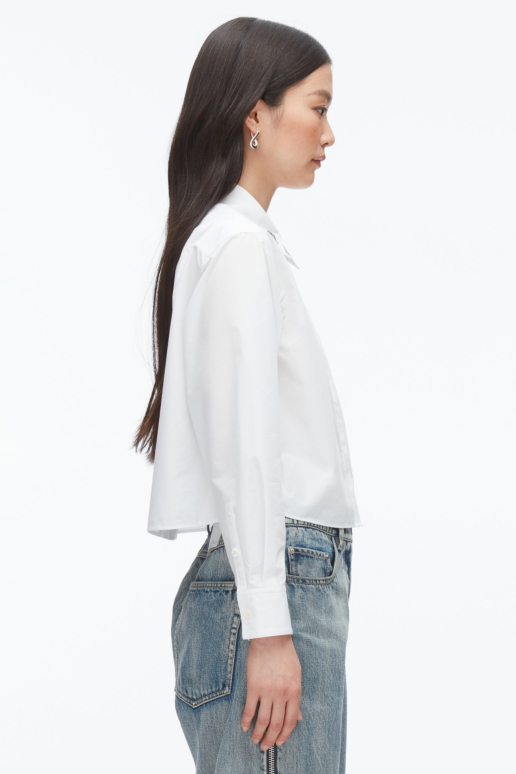 Cropped Shirt with Embroidered Collar - 4